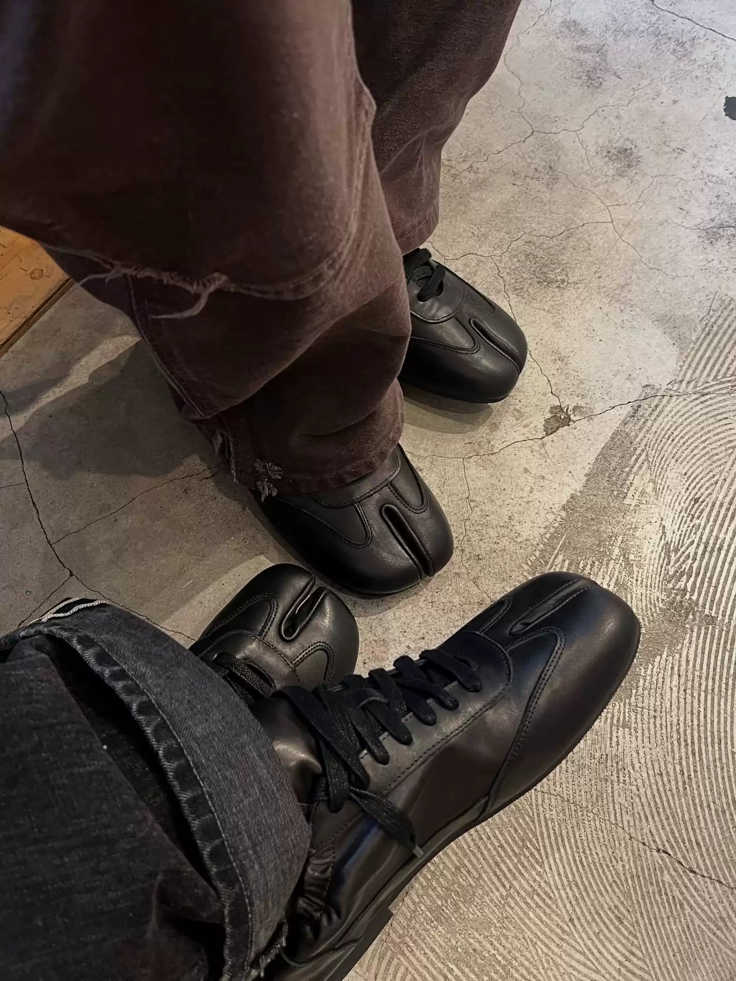 6CRAYON Waxed Calfskin Lace-Up Tabi