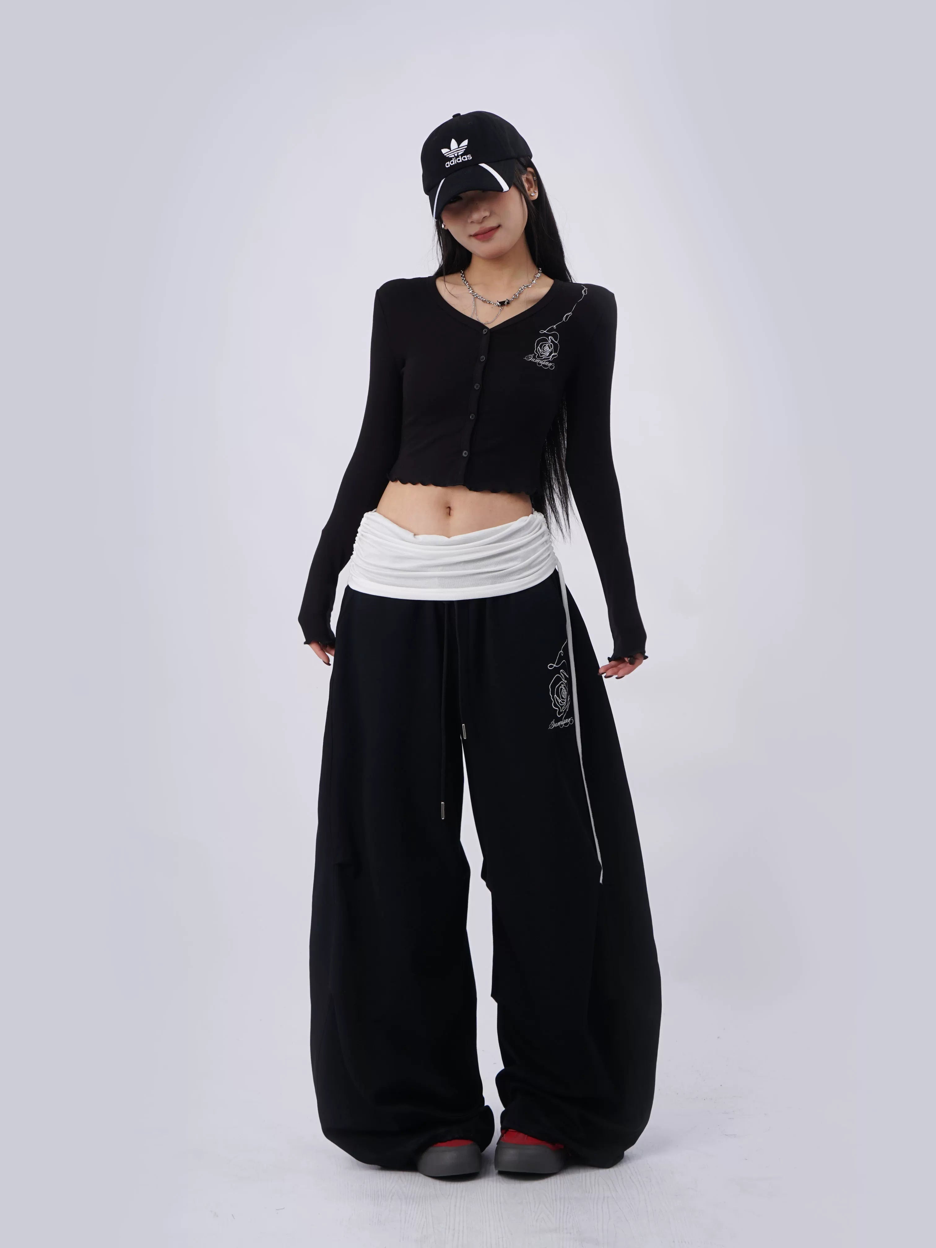 SAMUSAN Casual Rose Embroidered Sports Suit