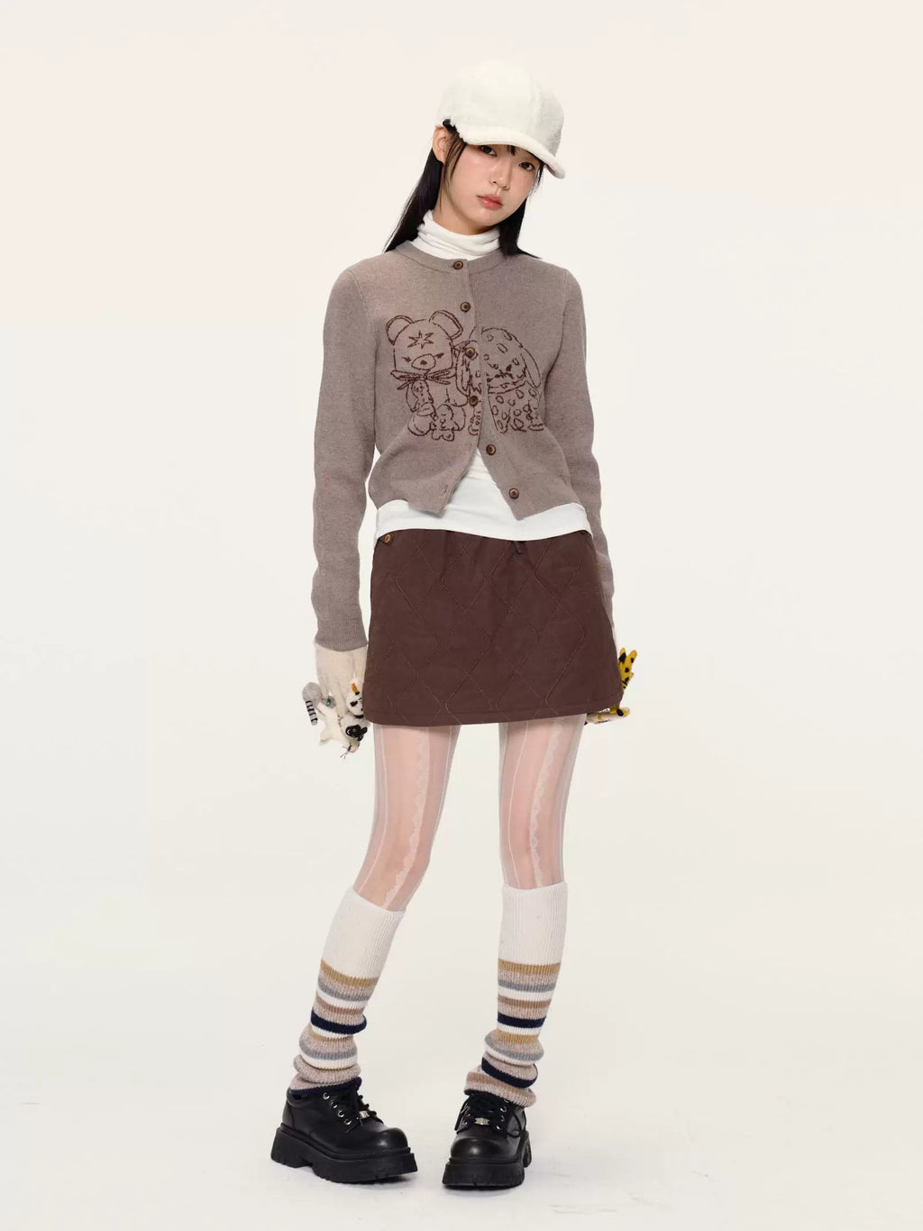 Yawhat Fluffy Friends Cropped Wool Jacquard Cardigan