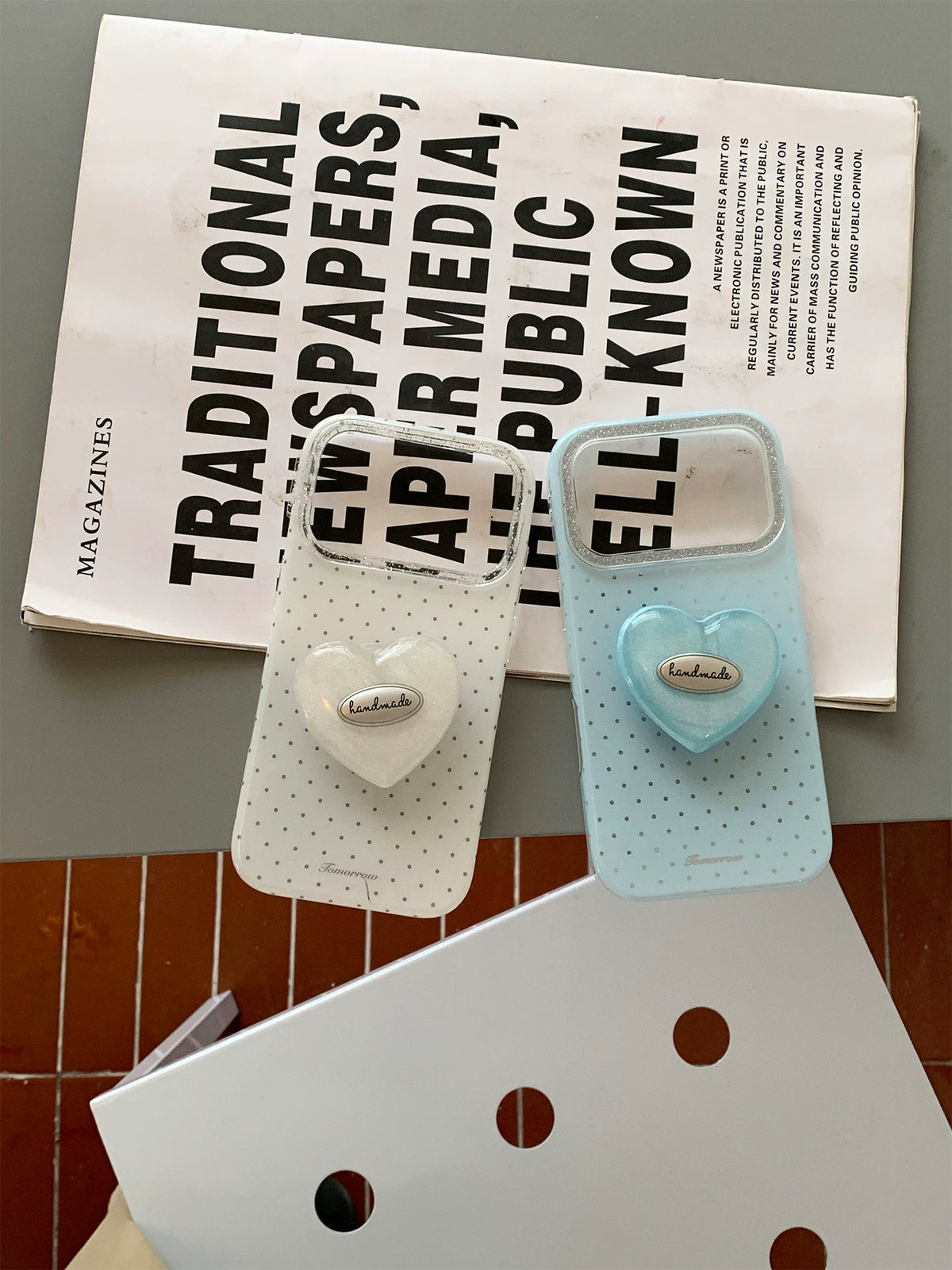 KANO Gentle White Moonlight Polka Dot Heart Case