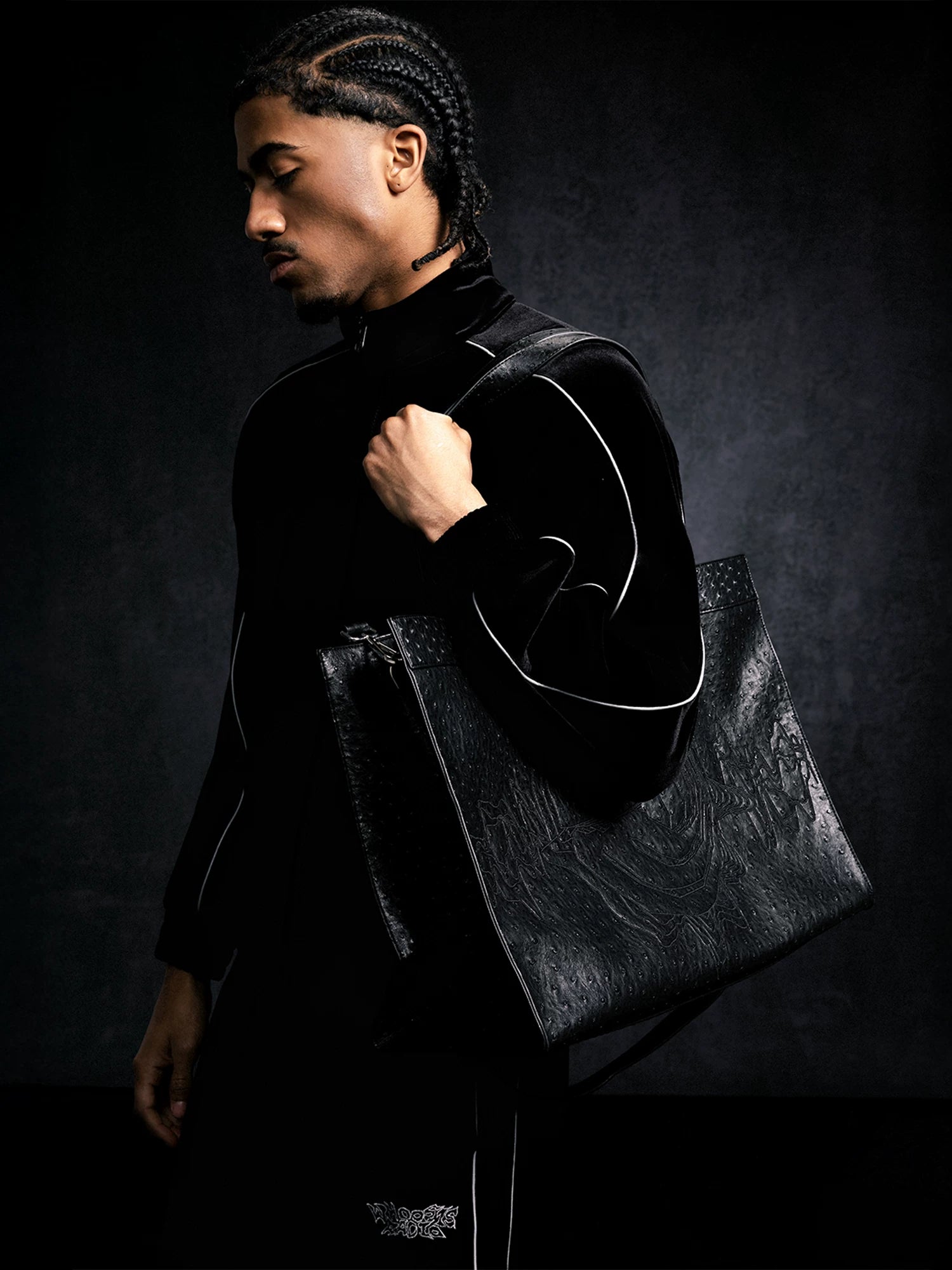 WHOOSIS Commuter and Leisure Large Capacity Handbag