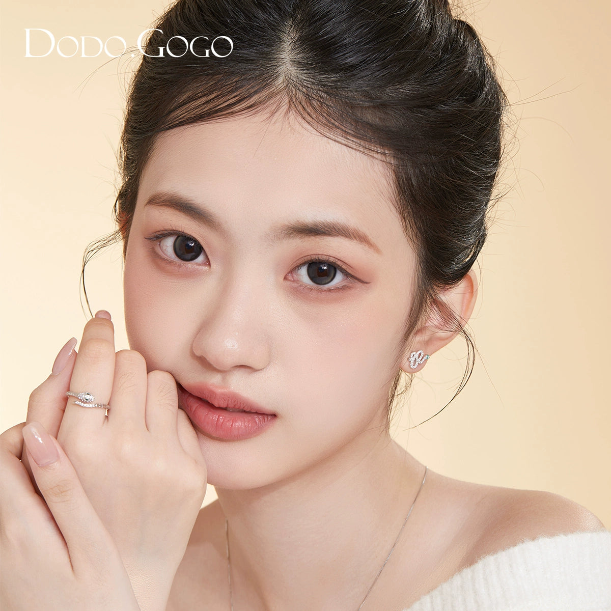 DODOGOGO Serpentine Open Ring