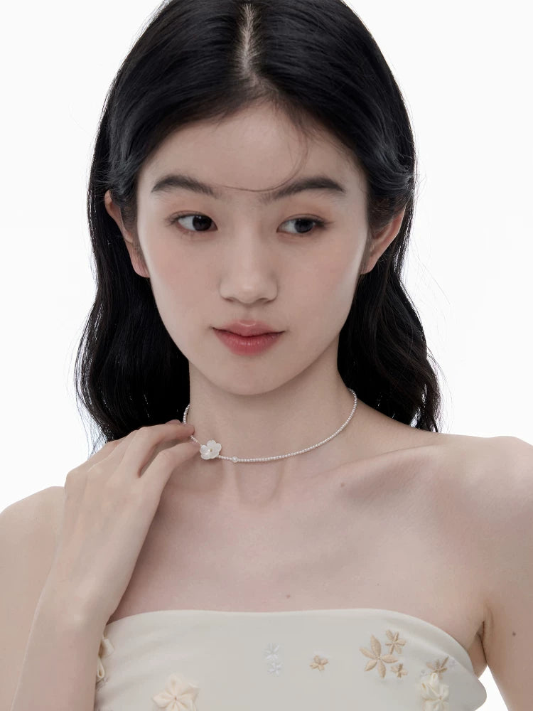 NO SOLUTION Pearl Butterfly Shell Floral Pendant Necklace