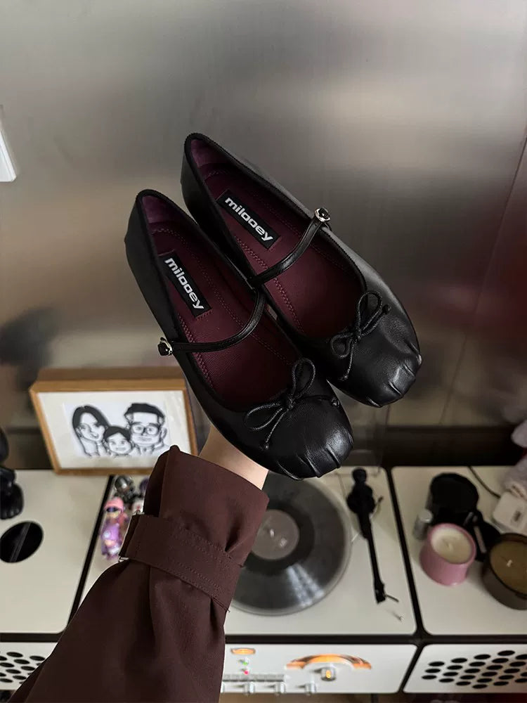 MILOOEY Leather One-Strap Round-Toe Mary Jane