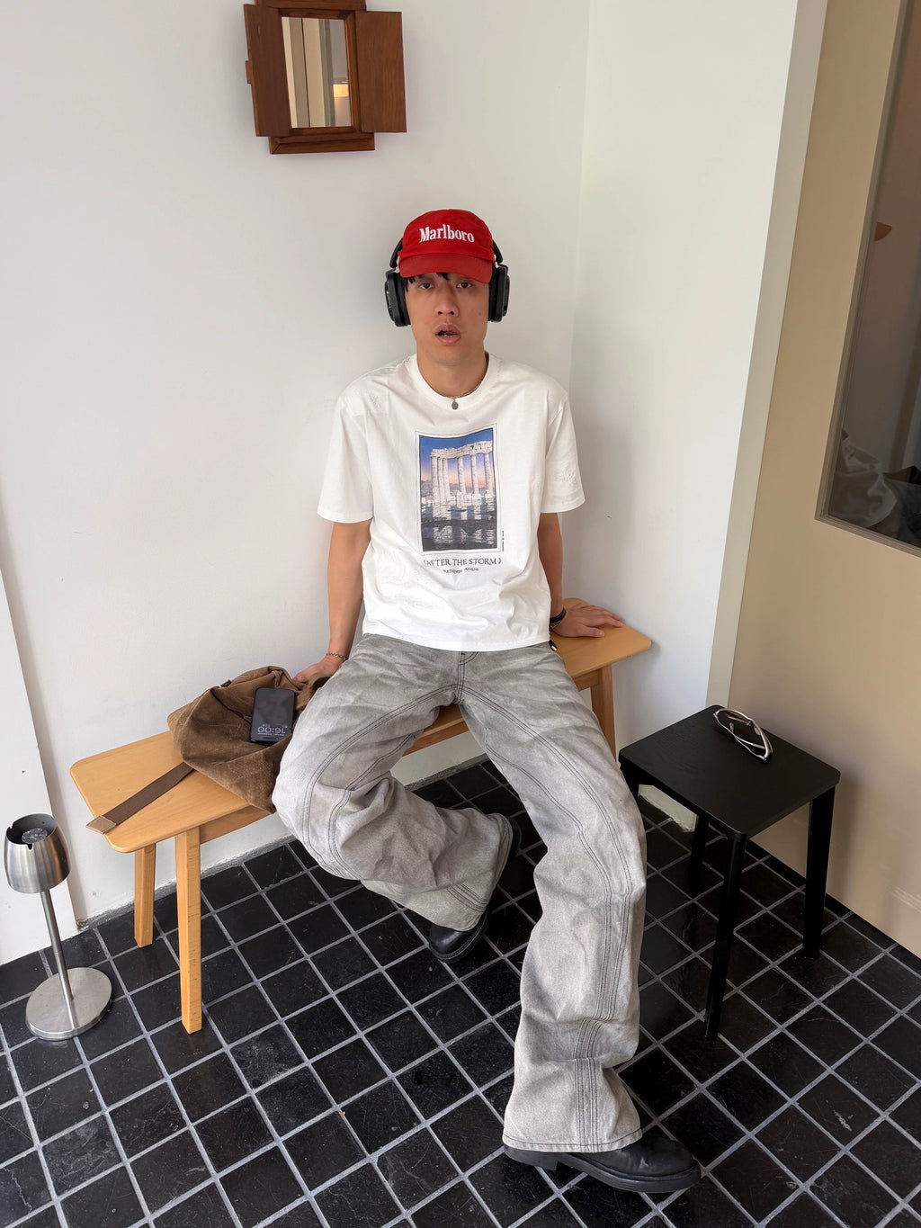 oarism Distressed Temple Print Loose Breathable Tee