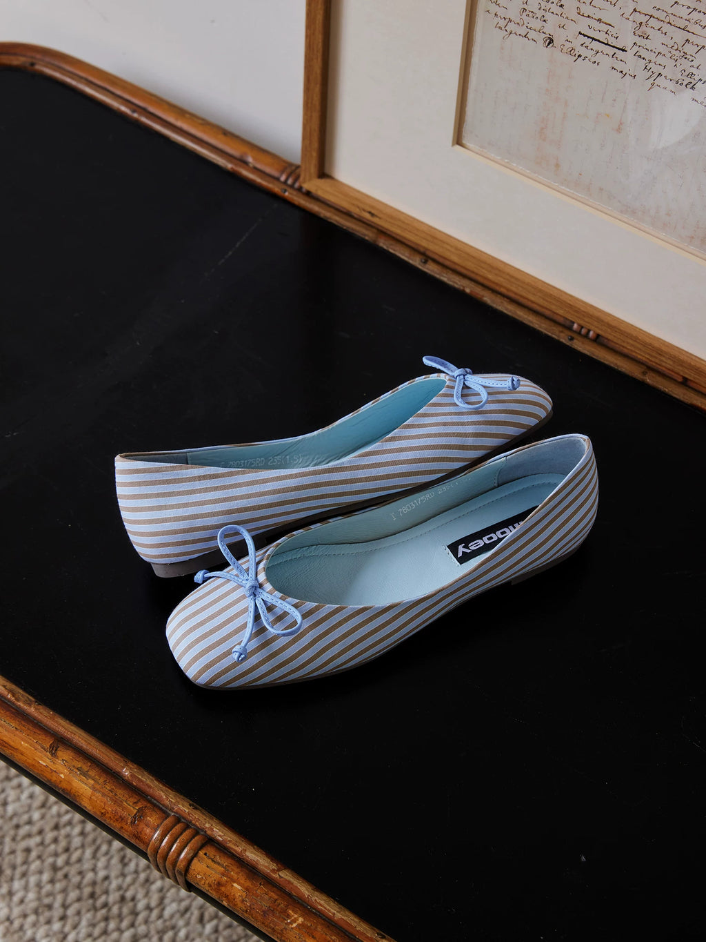 MILOOEY Leather Round-Toe Ballet Flat