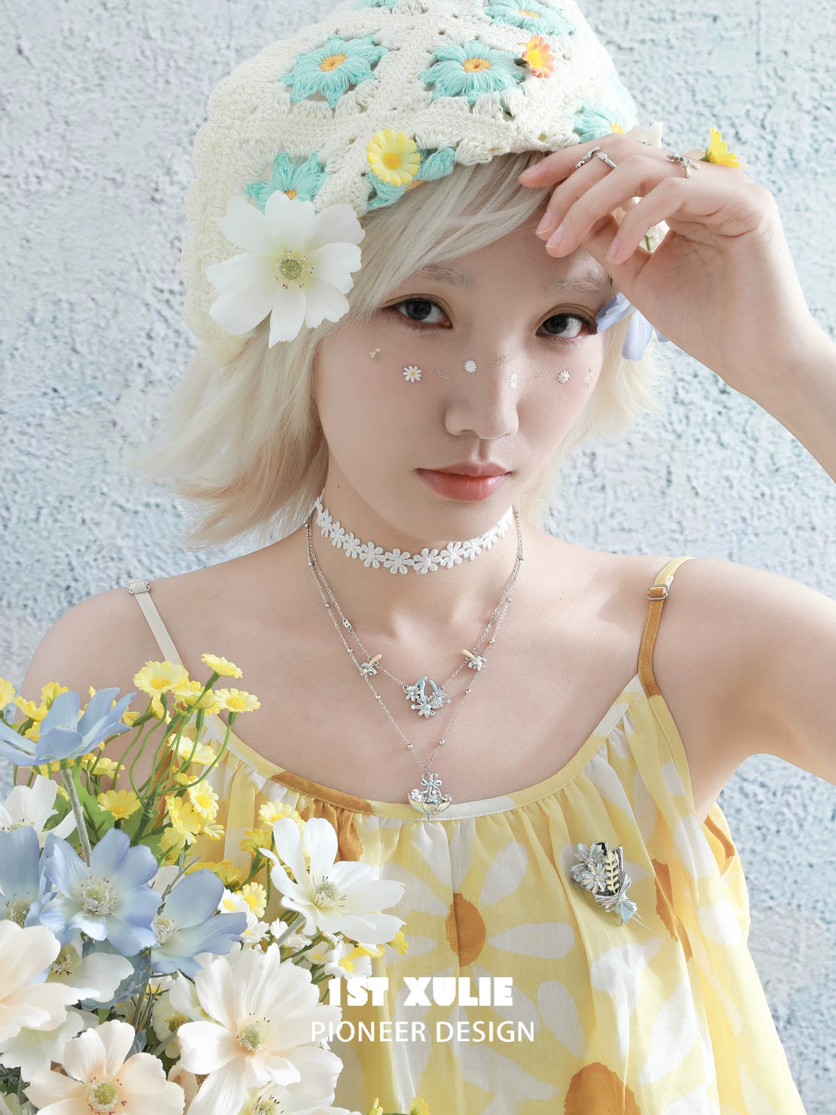 1ST XULIE Daisy Double-Layer Pendant Necklace