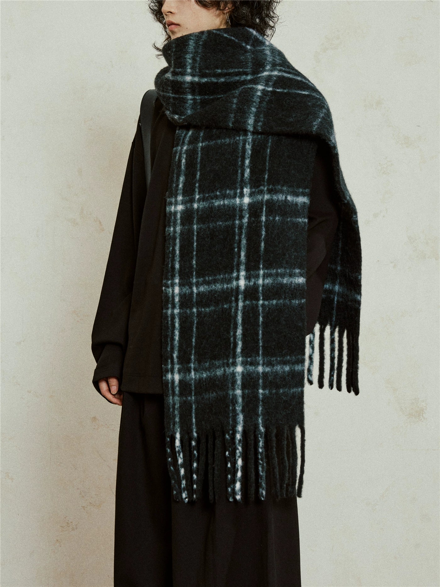 SUNYVONNE Vintage Plaid Fringed Scarf