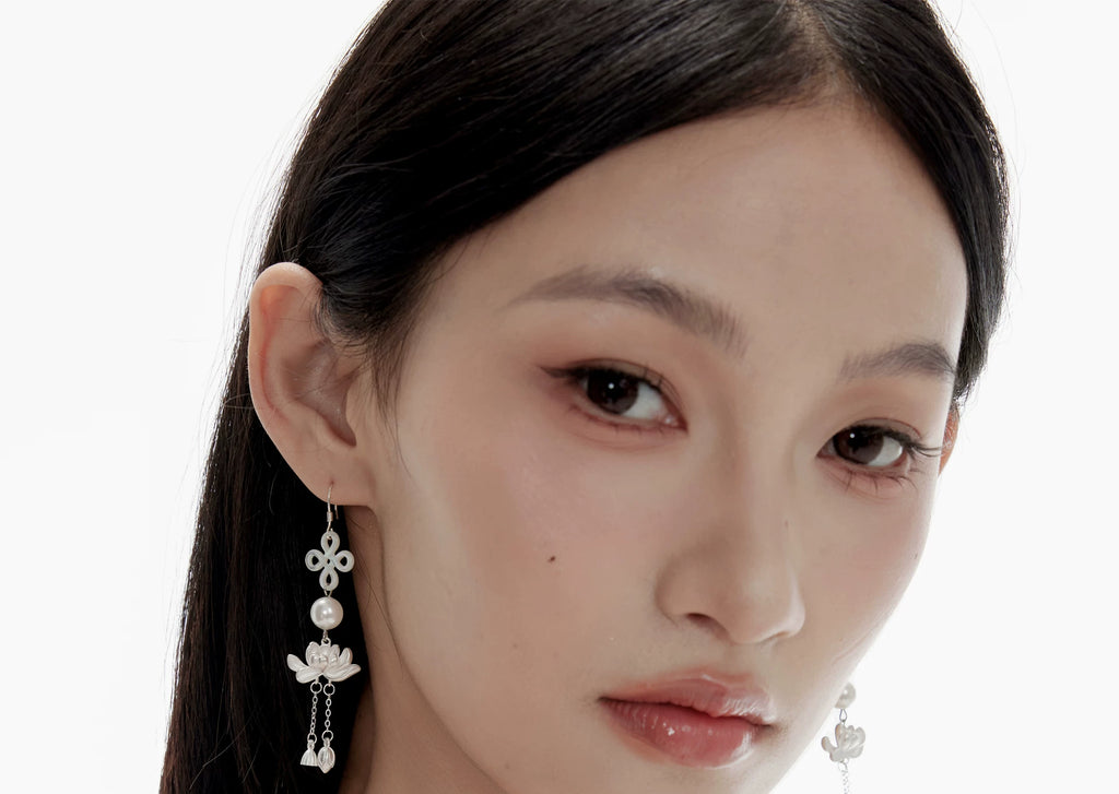 NO SOLUTION Ruyi Knot Sterling Silver Lotus Earrings