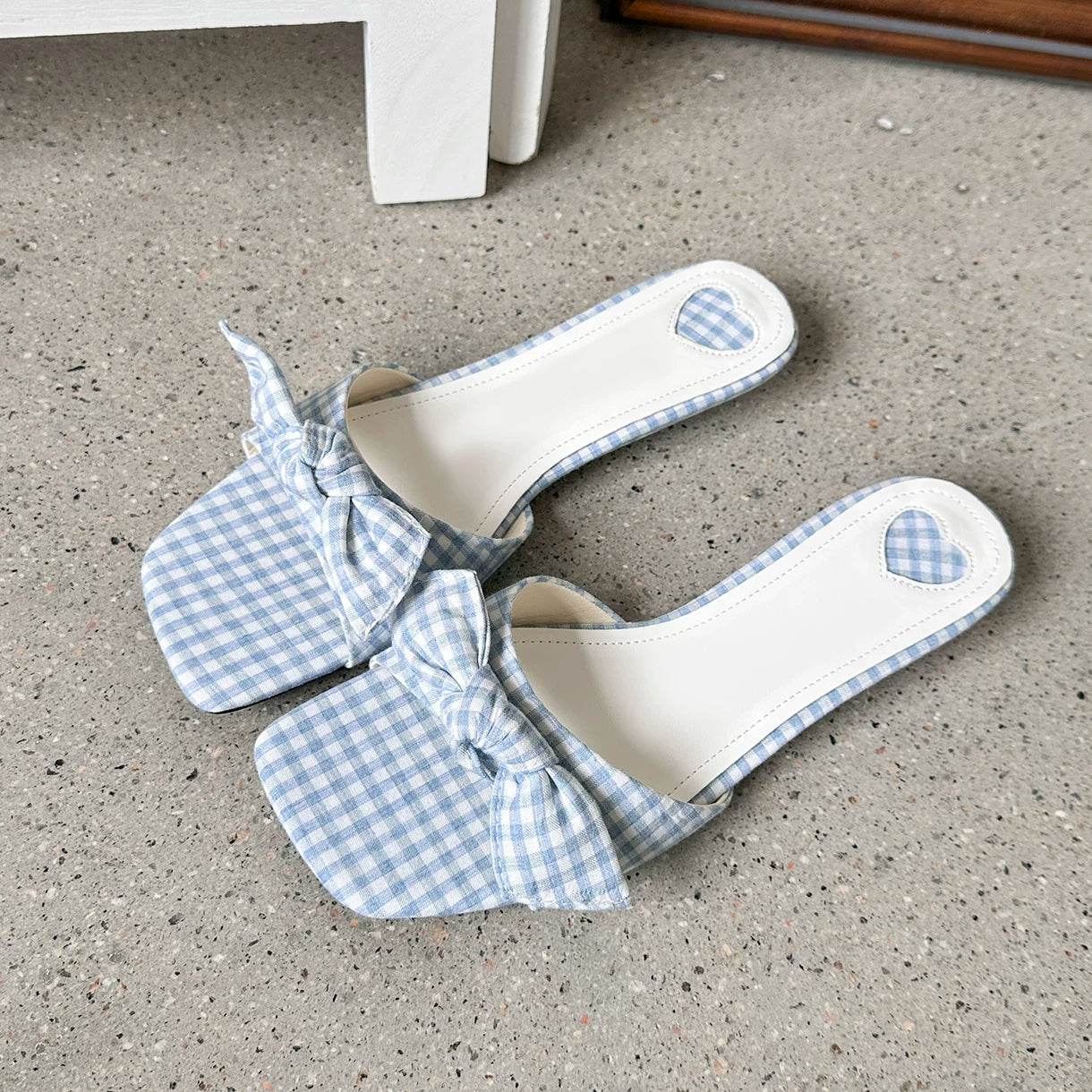 Lidaren Produced Open-Toe Square-Toe Bow Sandal