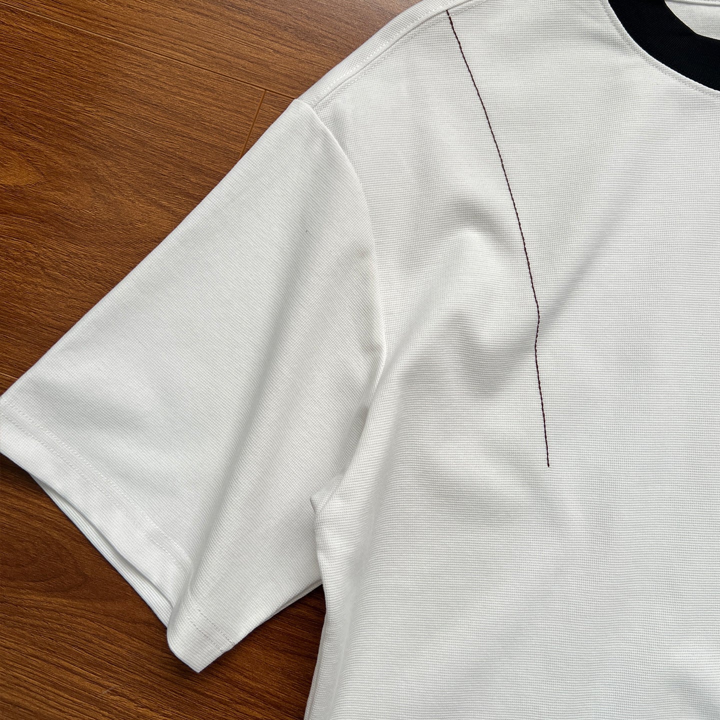 UNF Contrasting Round Neck Casual Front Shoulder Tee
