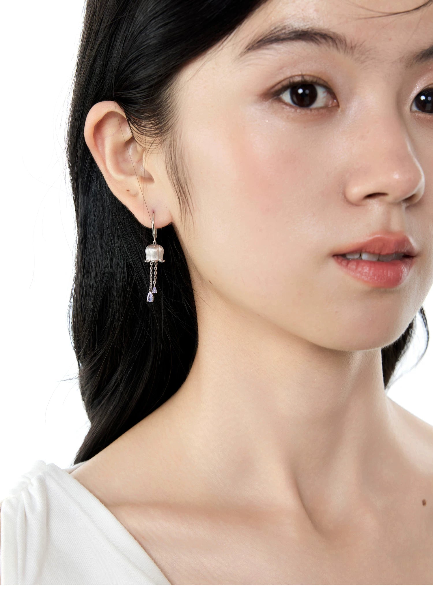NO SOLUTION Brushed Lily of The Valley Tassel Purple Diamond Earrings