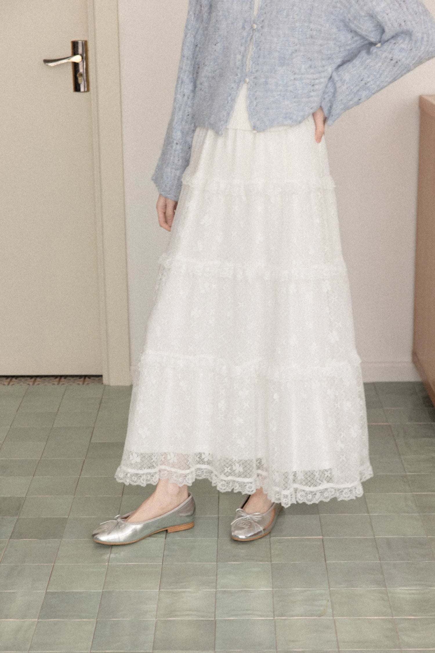 Cantonstory High Waist Skinny Lace Skirt