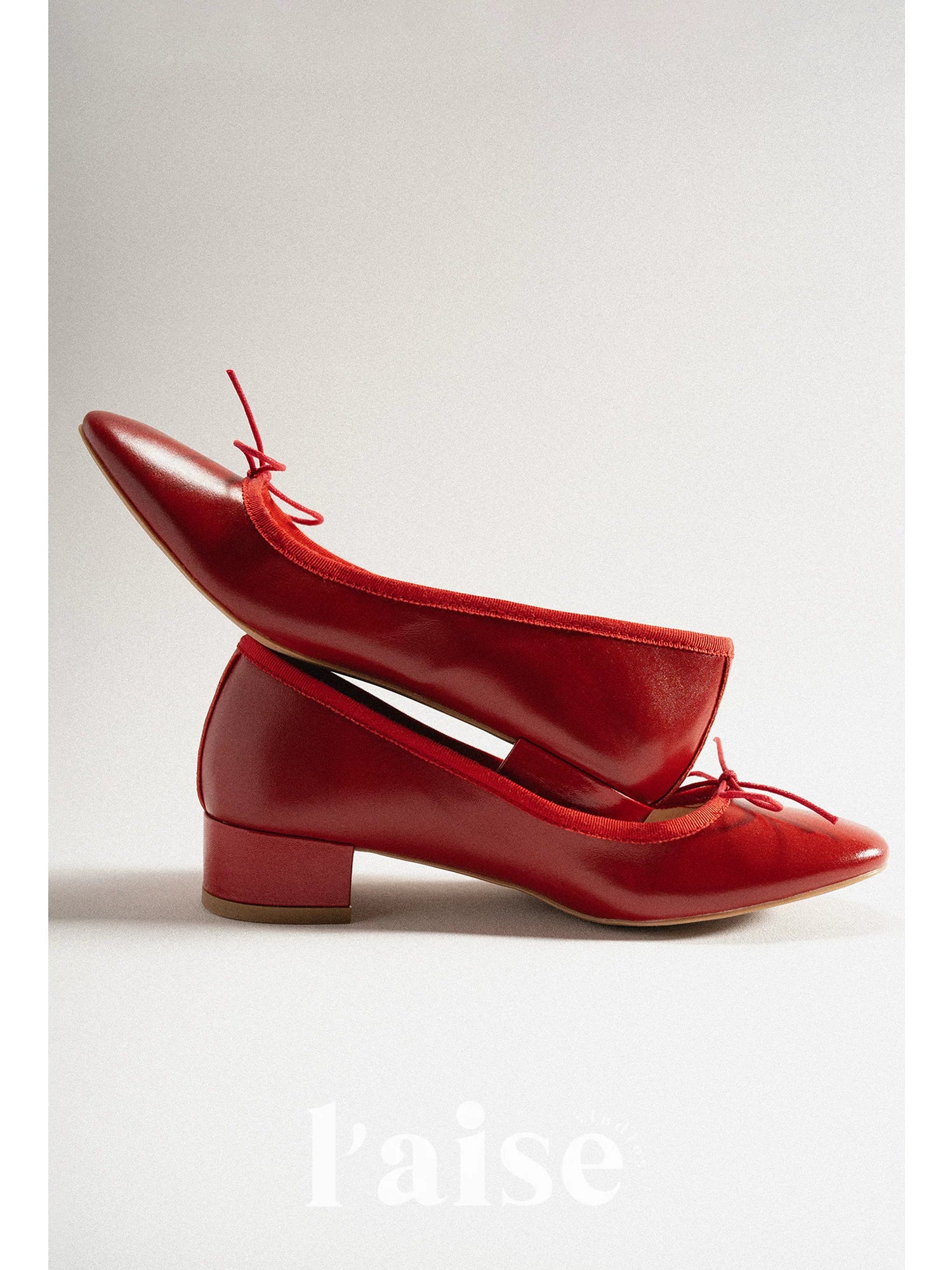 L'aise Bow Mid-heel Shoes