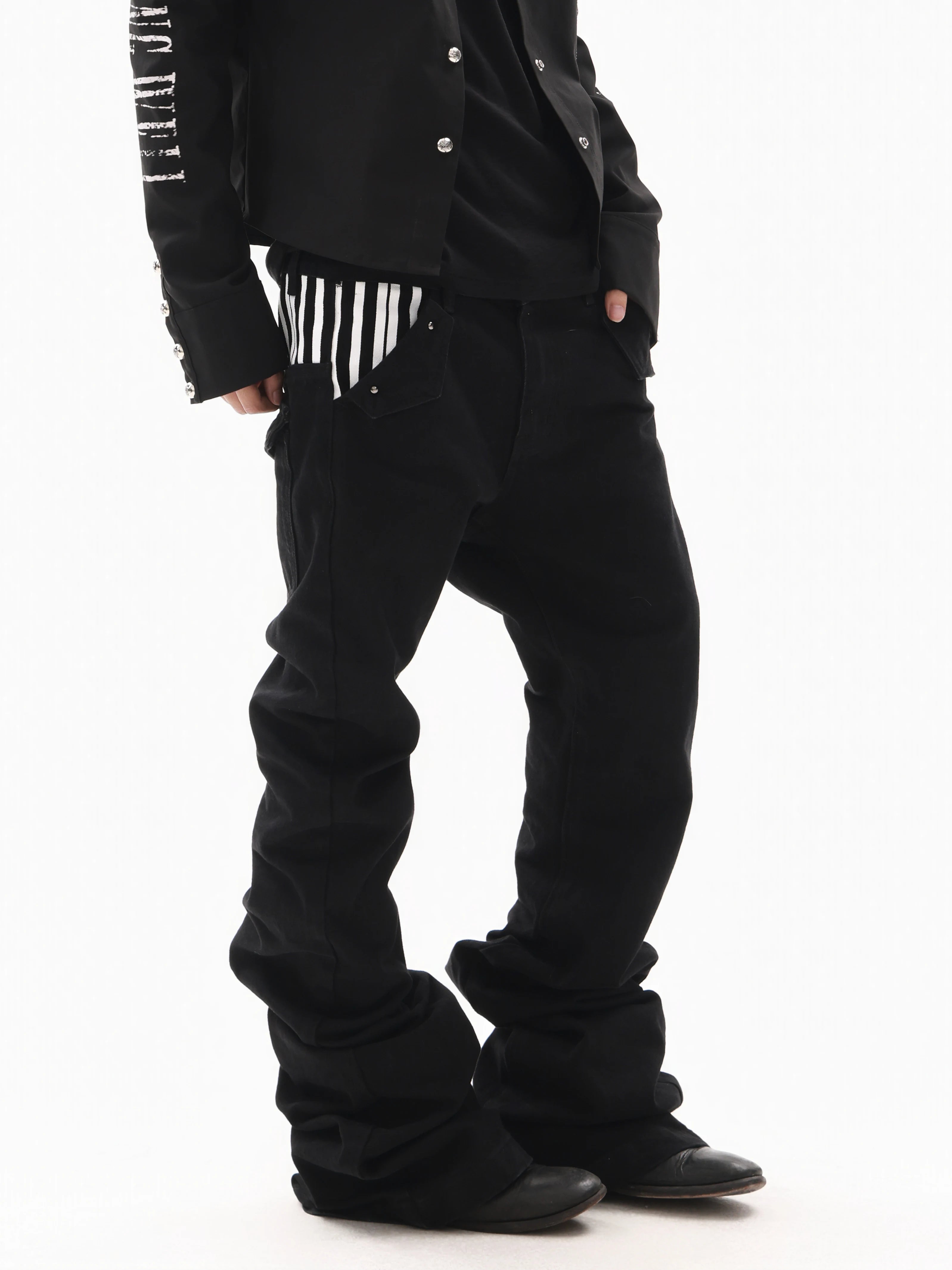 DETW Piano 14oz Curved Cut Slimming Black Jeans