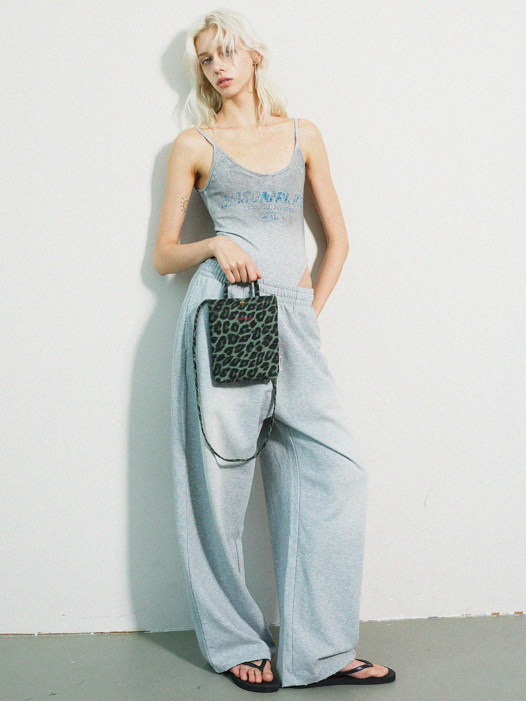 Momogigi Vintage Leopard Print Canvas Crossbody Small Square Bag