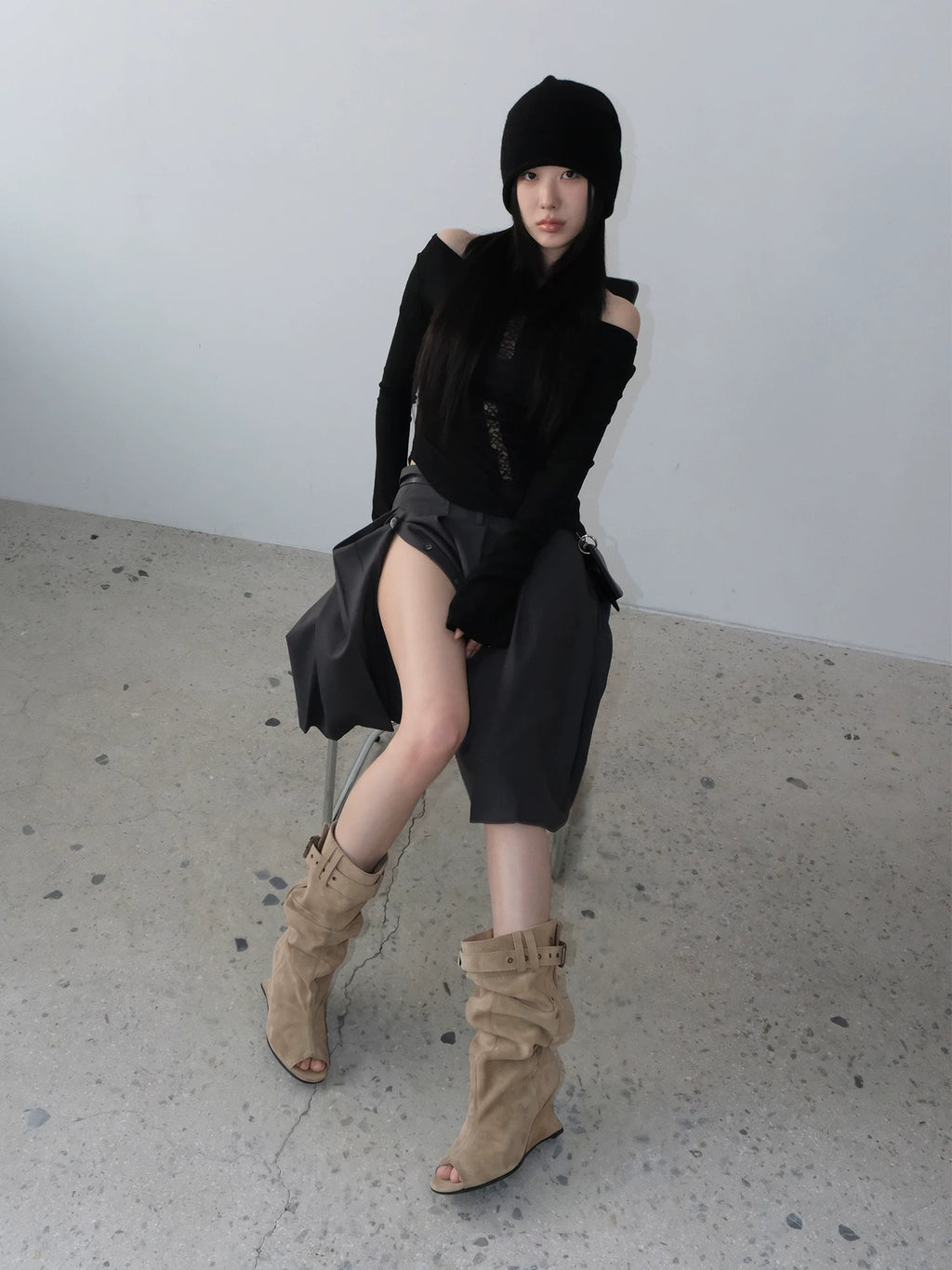 Mooreyu Vintage Belt Buckle Slope Heel Cool Boots