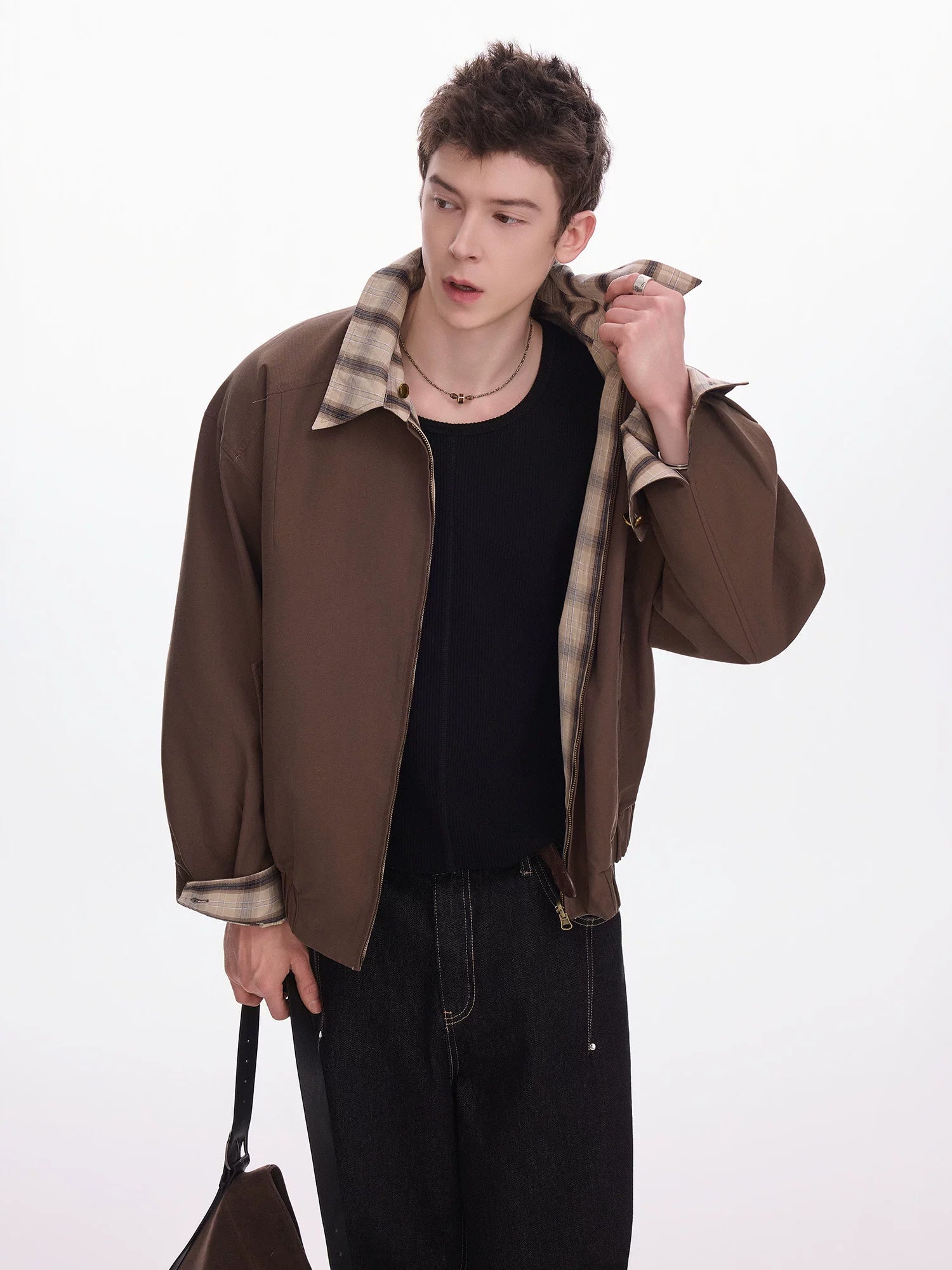 CHOR Wears A Plaid Casual Jacket on Both Sides