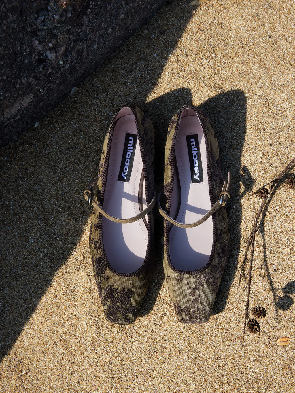 MILOOEY Leather Square-Toe Mary Jane