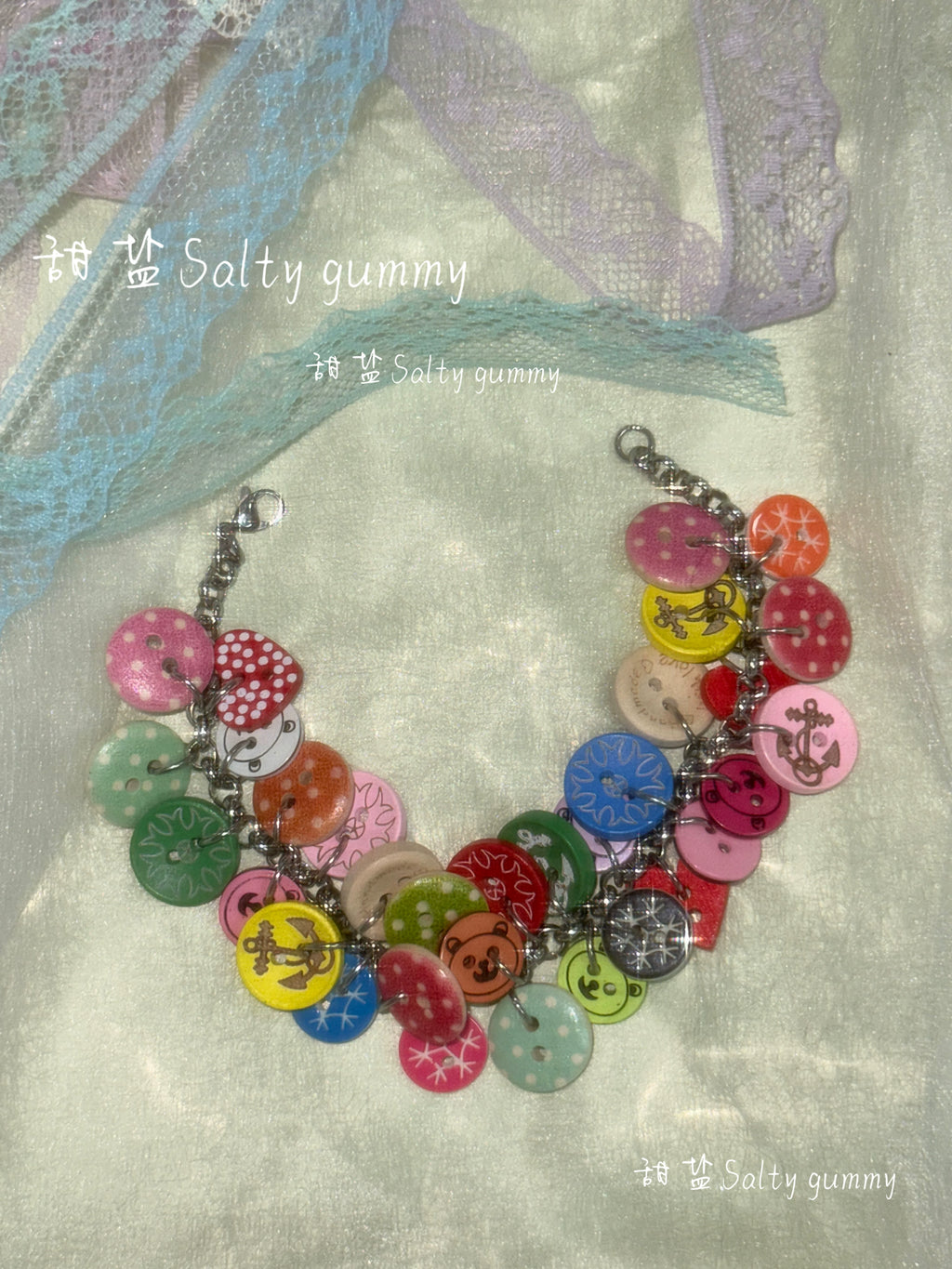 Salty gummy Polka Dot Button Bracelet