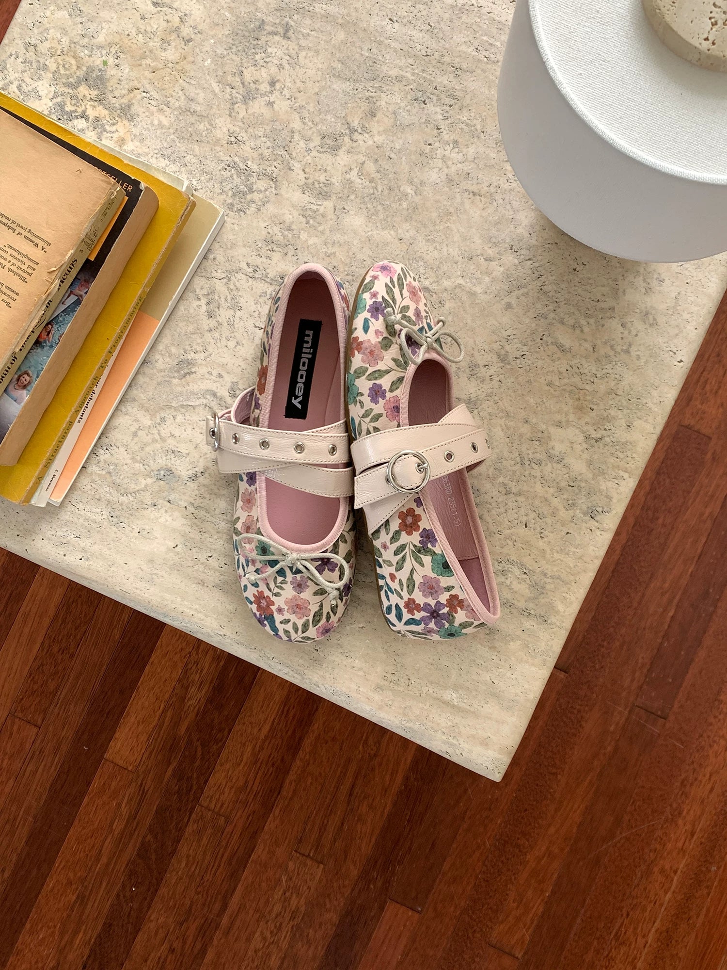 MILOOEY Leather Round-Toe Bow Ballet Flat