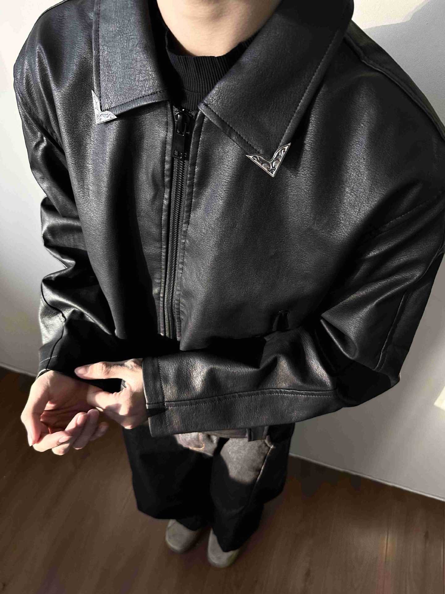 MADEEXTREME Spring Men's Oil Wax UV Crack Texture Retro PU Leather Short Jacket