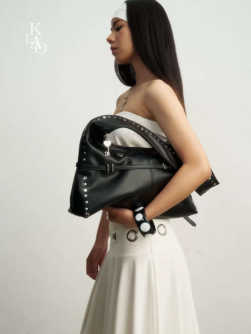 Kloaiio Black Faux Leather Zip-Top Shoulder Bag