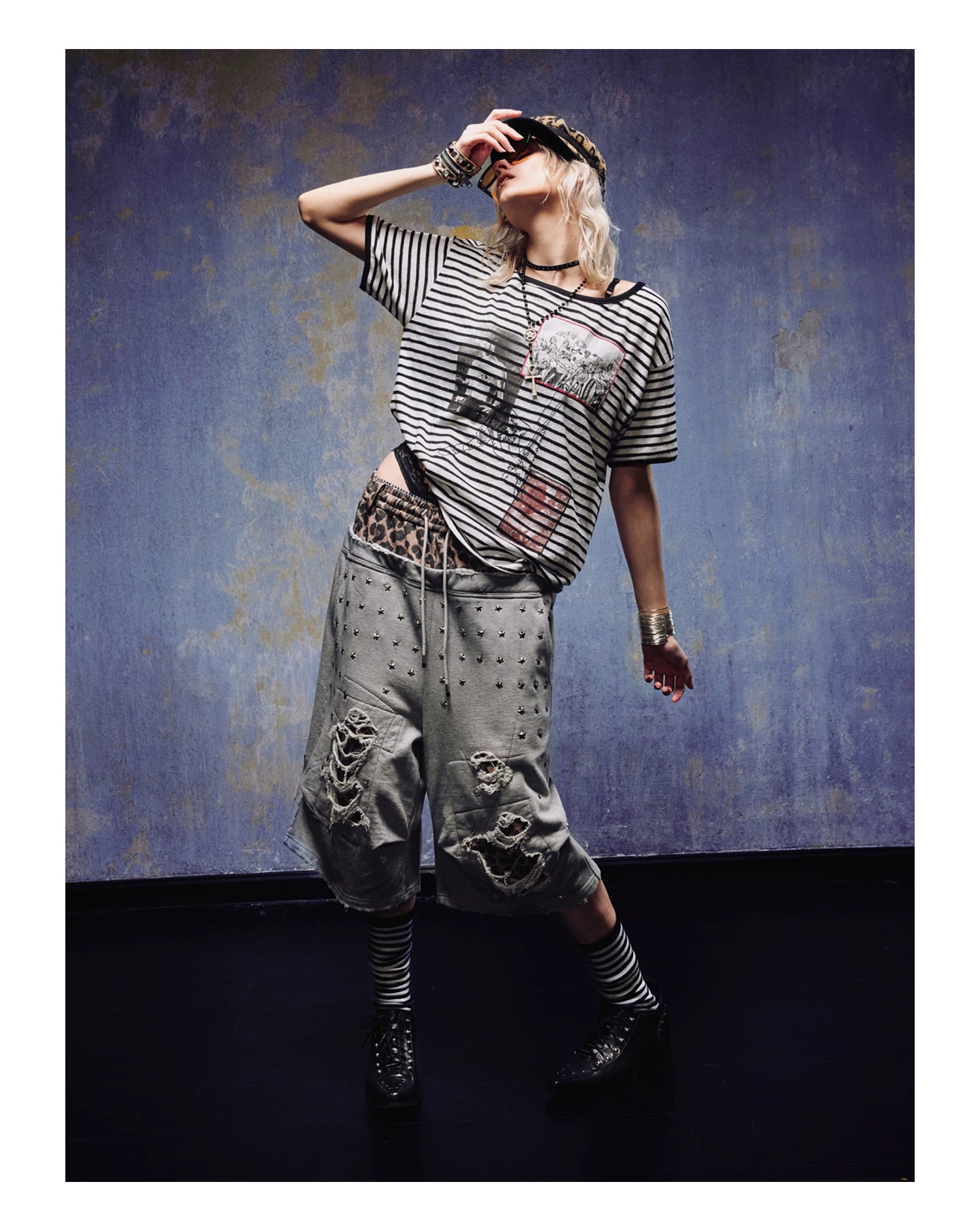 Yemanup Retro Striped Embroidered Applique Printed Versatile Tee