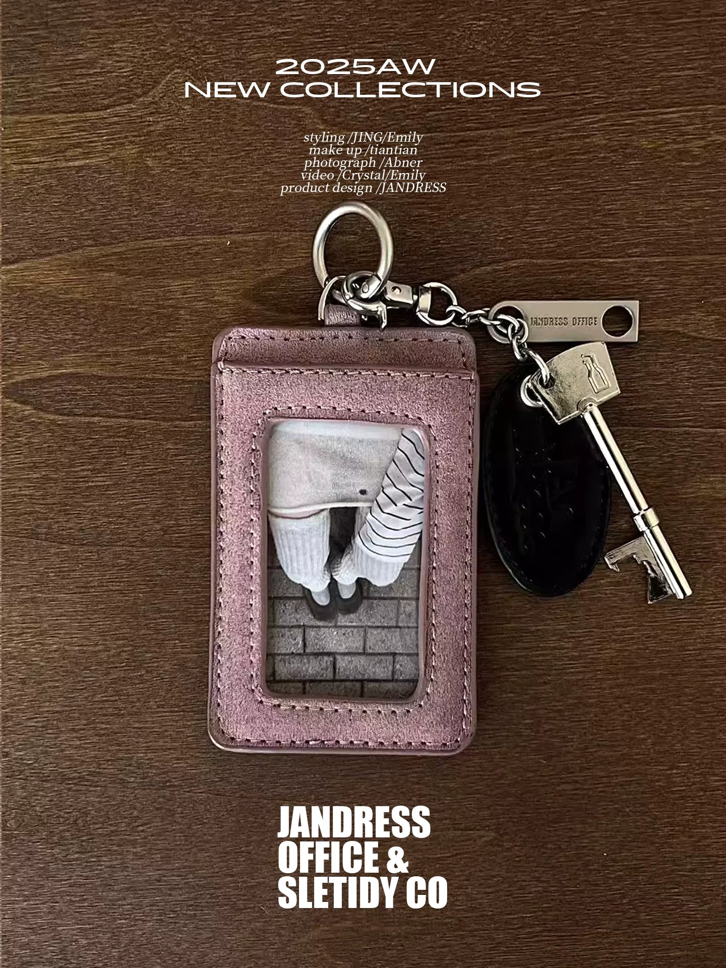 JANDRESS Oval Key Card Holder