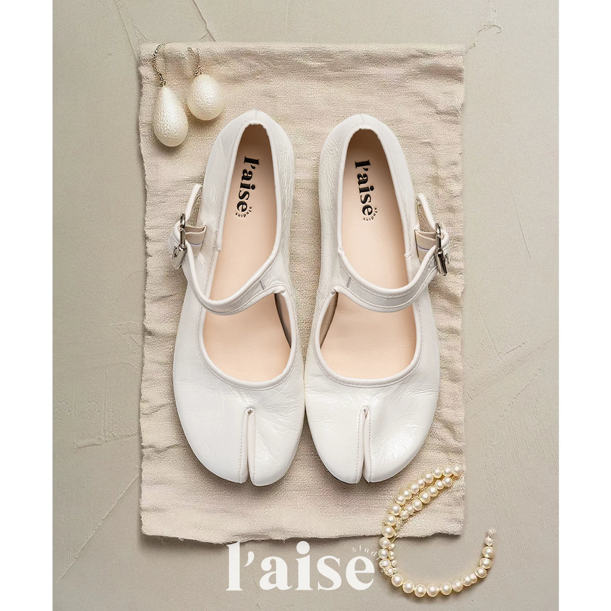 L'aise Patent Leather Split-Toe Mary Jane Flat