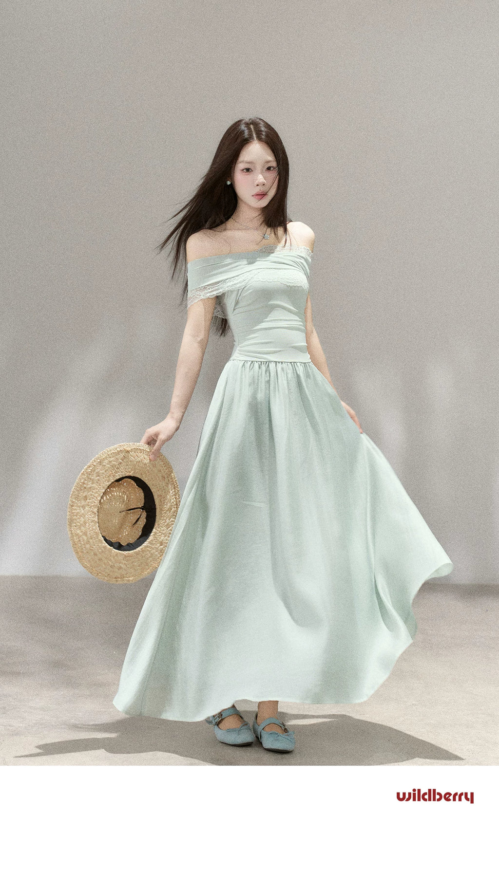Wildberry One-word Shoulder Waist Slim Dress