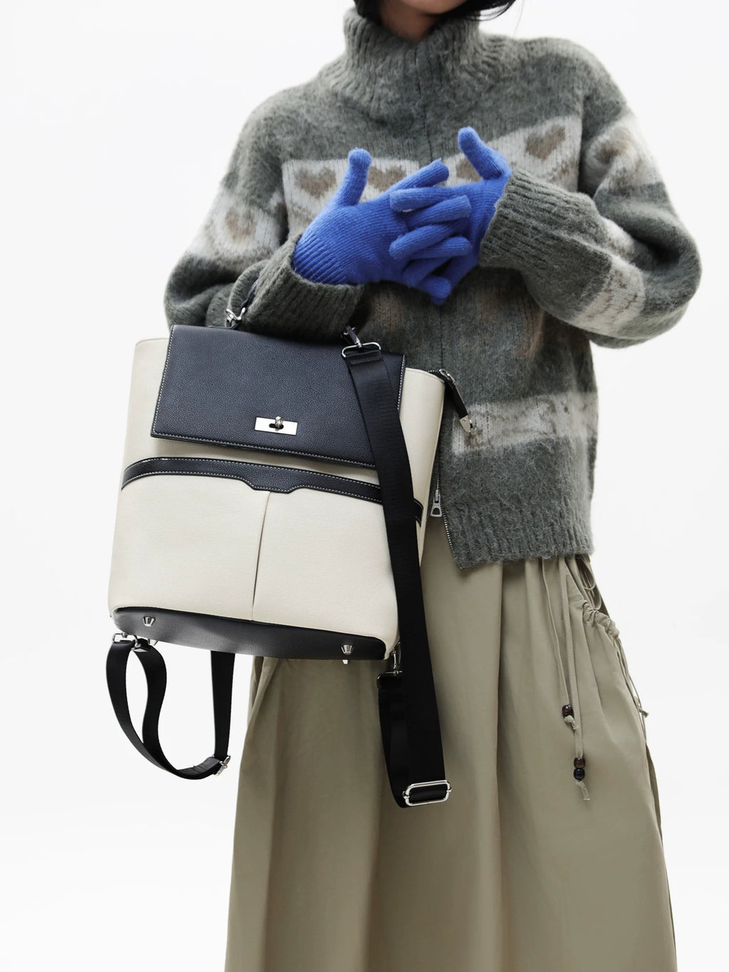 JANDRESS Black-White Canvas Zip-Top Backpack