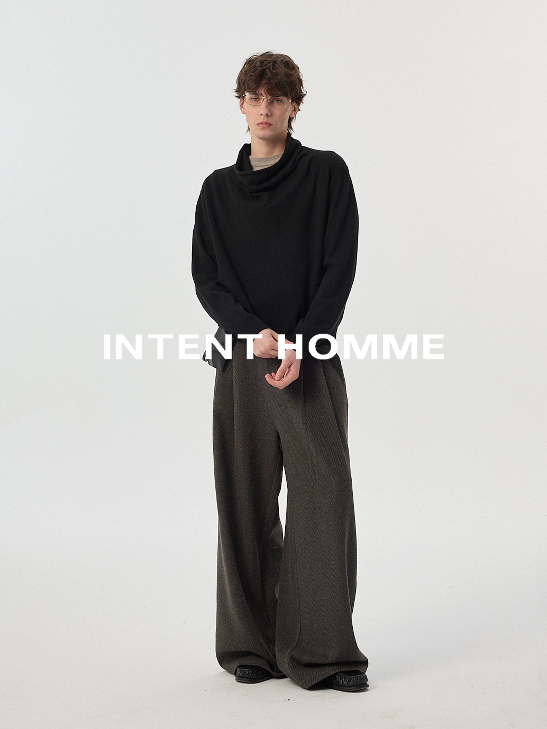 INTENT Swinging Neck Wool Bottomed Knitted Sweater