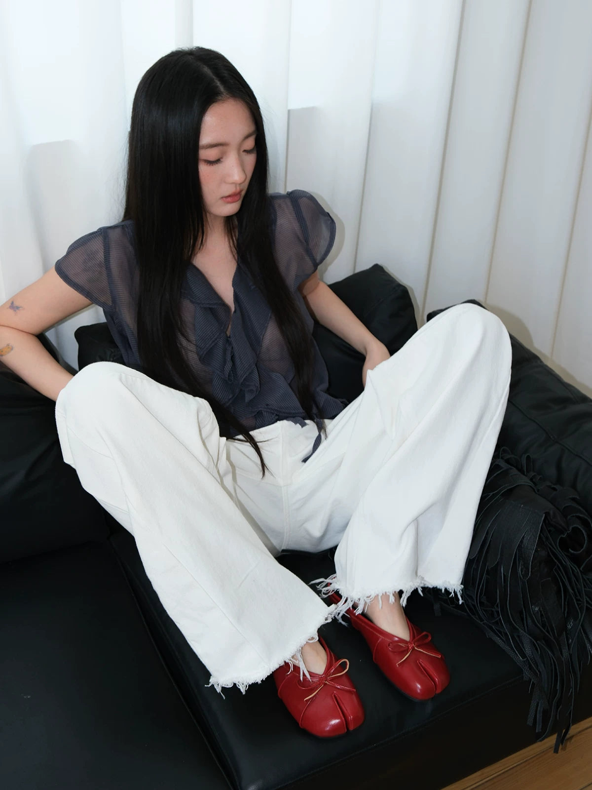 Mooreyu Silver Split-Toe Bow Ballet Flat