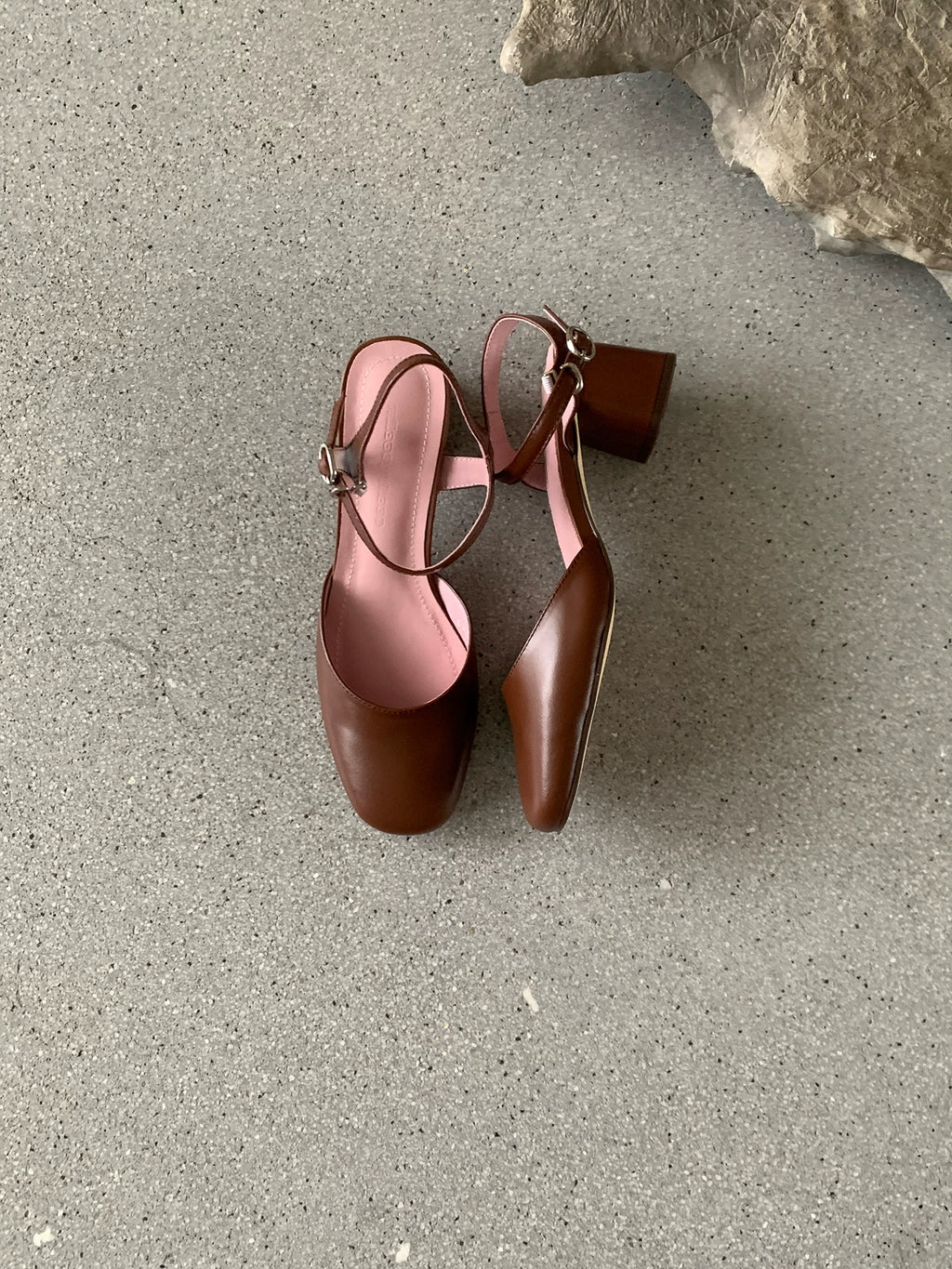 MILOOEY Leather Chunky Heel Mary Jane Sandal