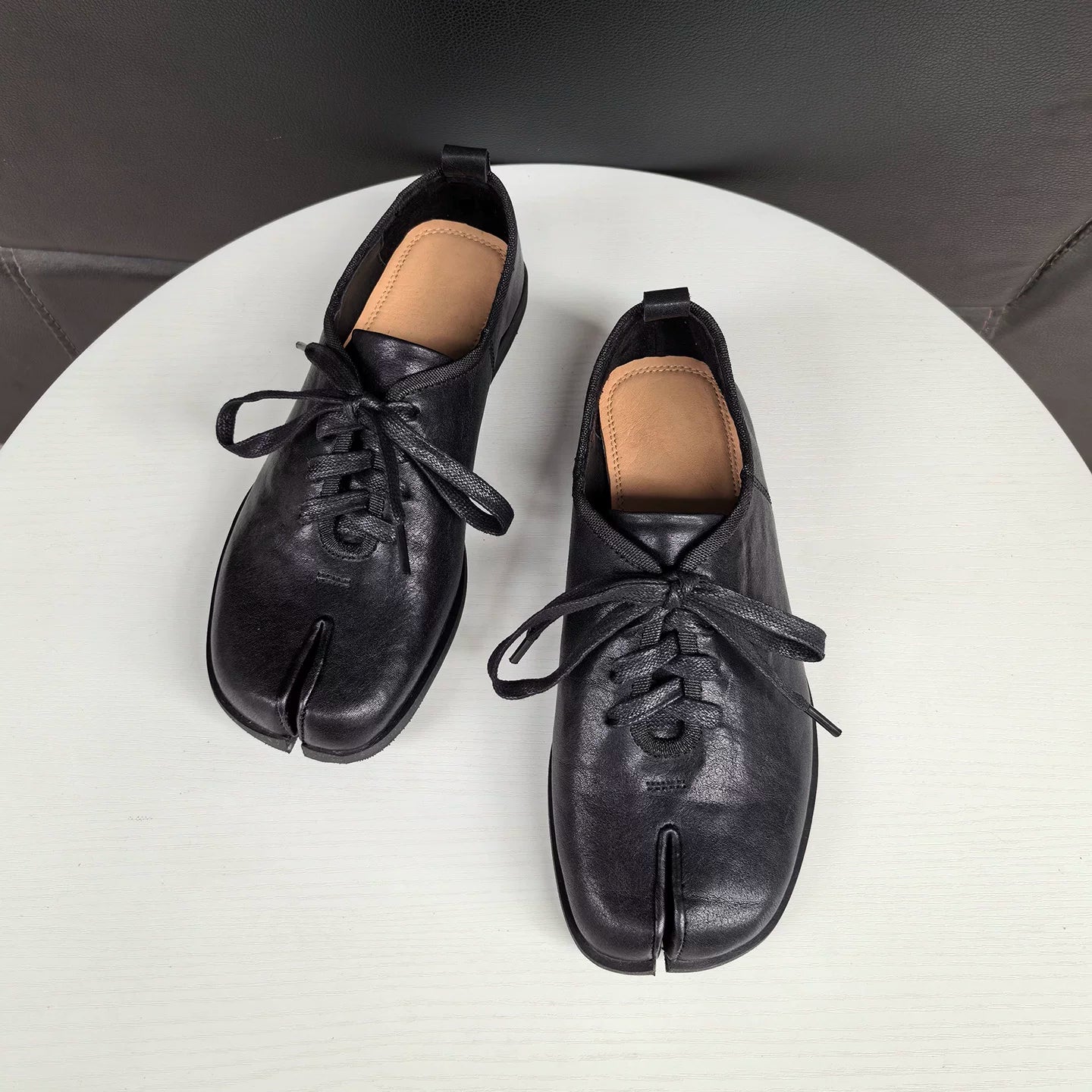 OQ Unfinished Ribbon Tabi Shoes
