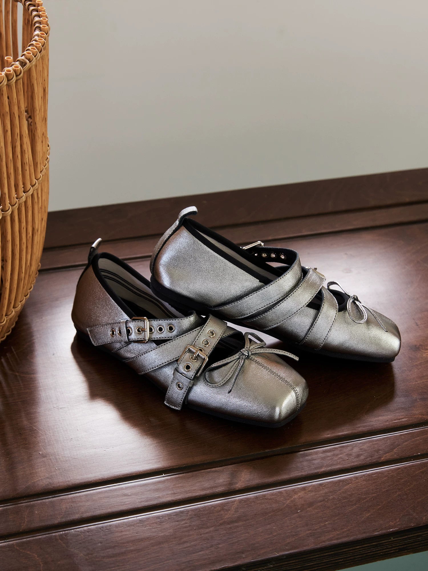 MILOOEY Leather Bow Mary Jane Flats