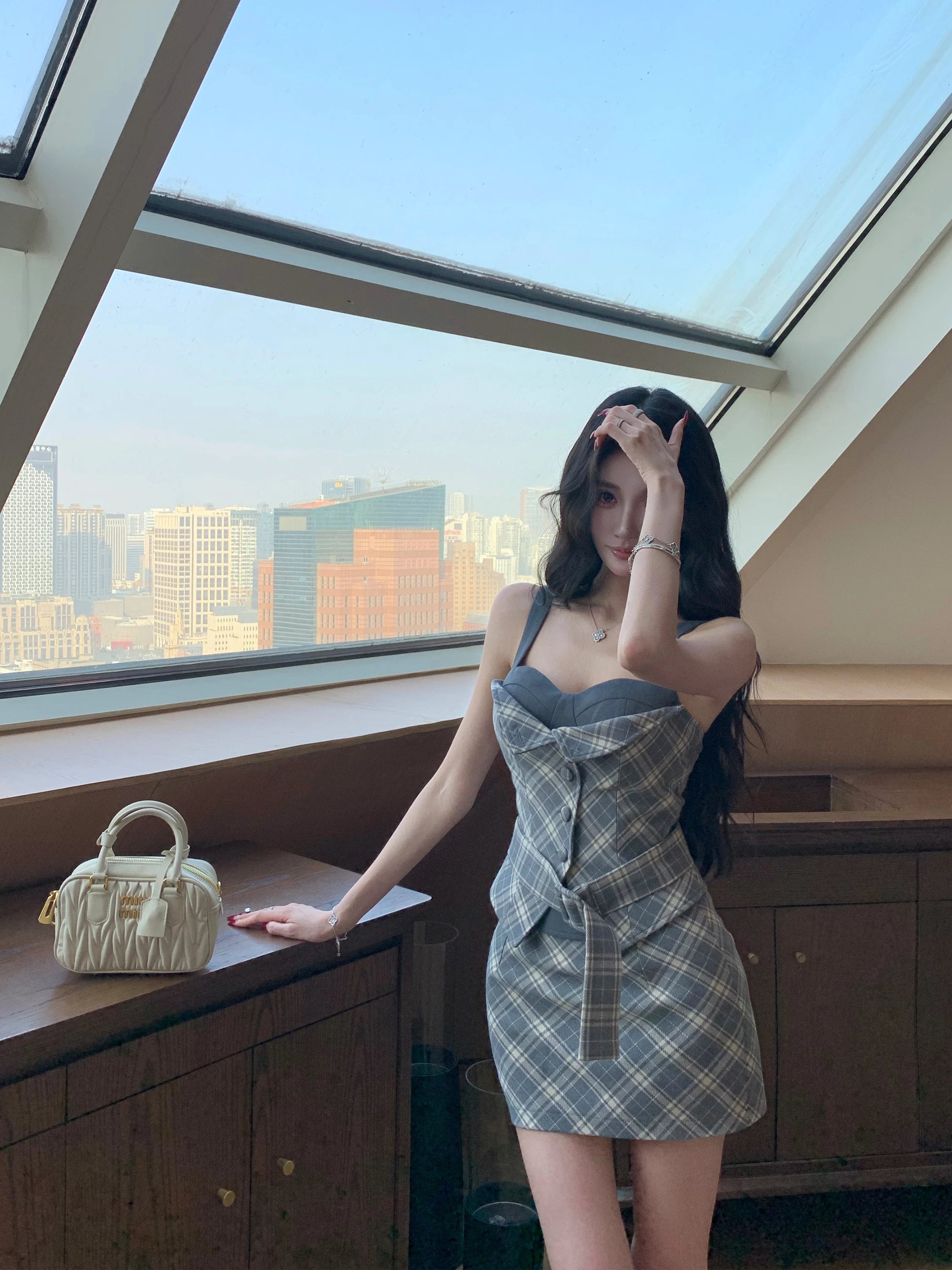 Barb Chill Suspender Checked Skirt Set