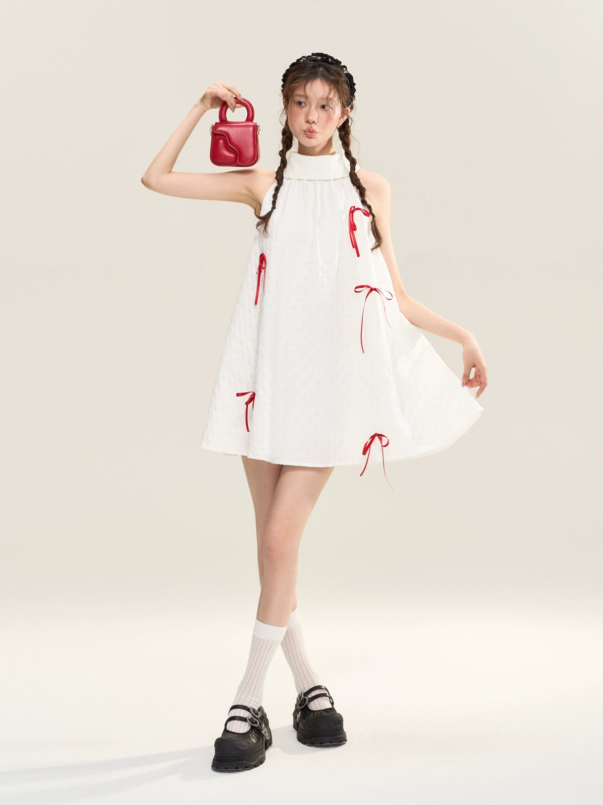 SASSY MOODY Three-dimensional Bow Dress