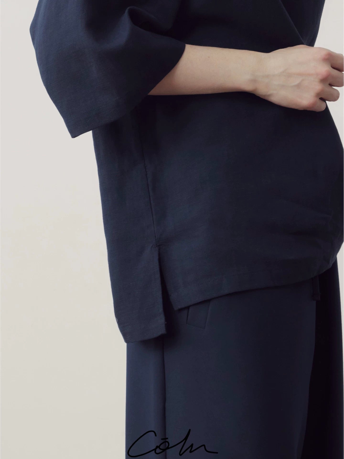 COLN Shirt – Breeze-Inspired Scissor Collar Defines Casual Elegance