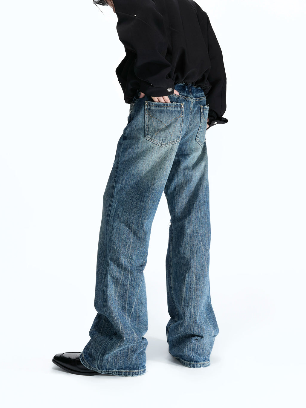 ArguE CulturE Mid-Rise Flared Jeans