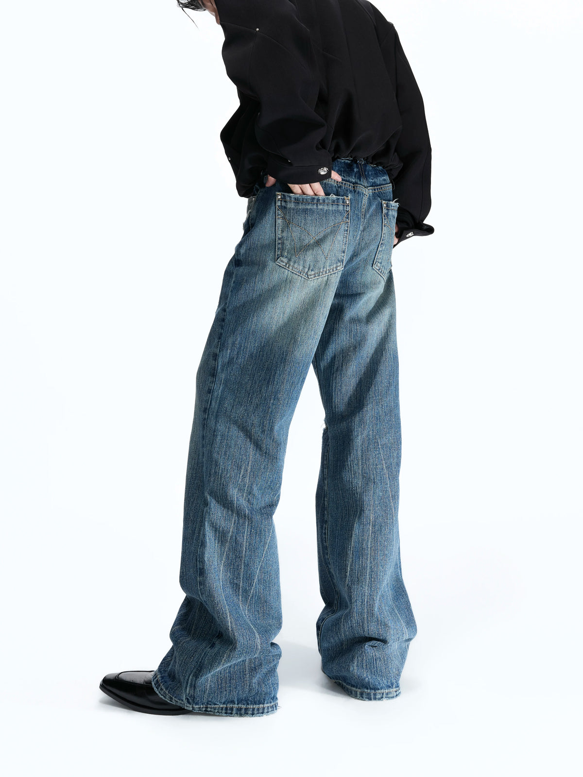 ArguE CulturE Mid-Rise Flared Jeans