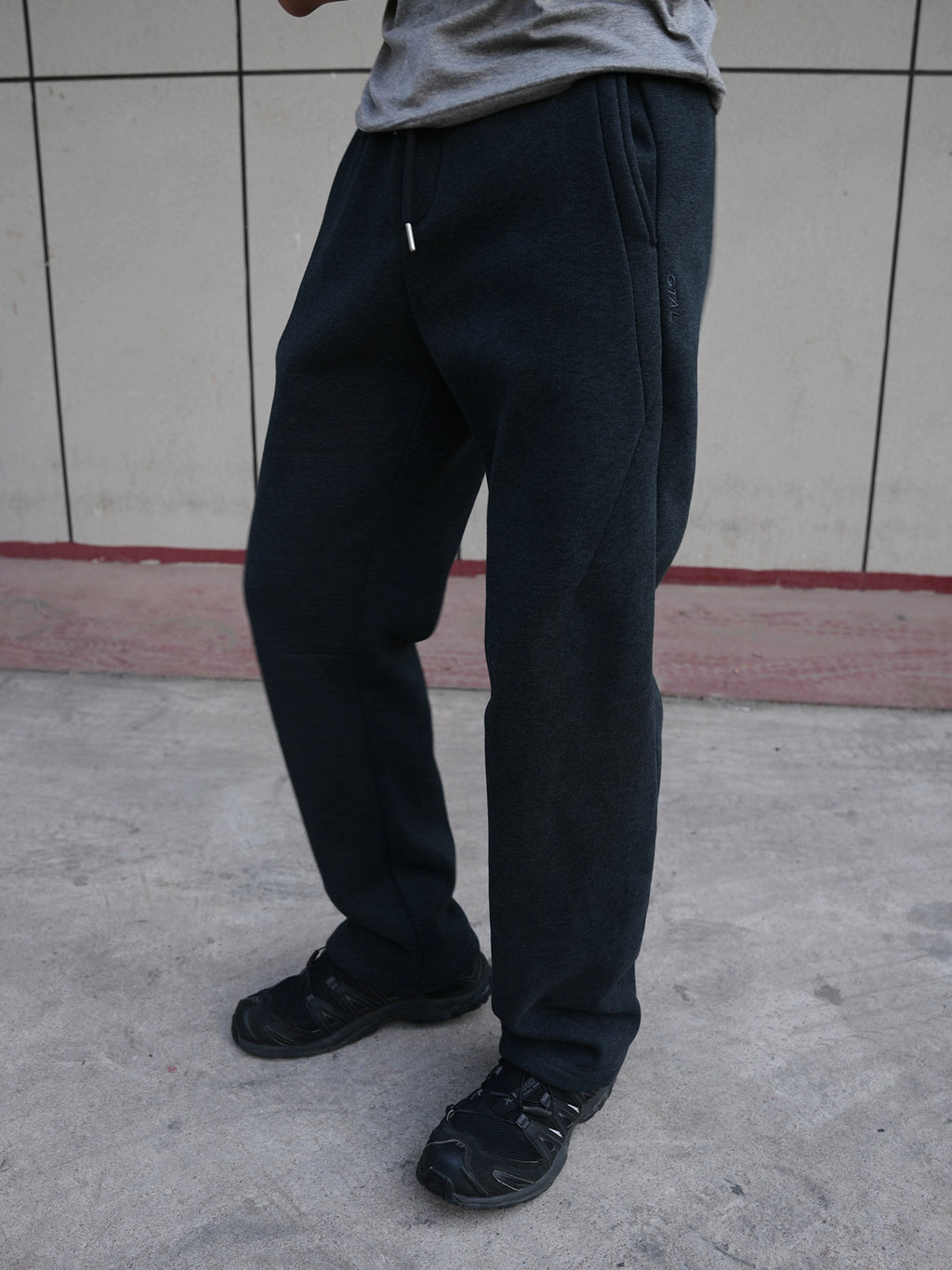 GTAL Thick Drawstring Straight Embroidered Sweatpants