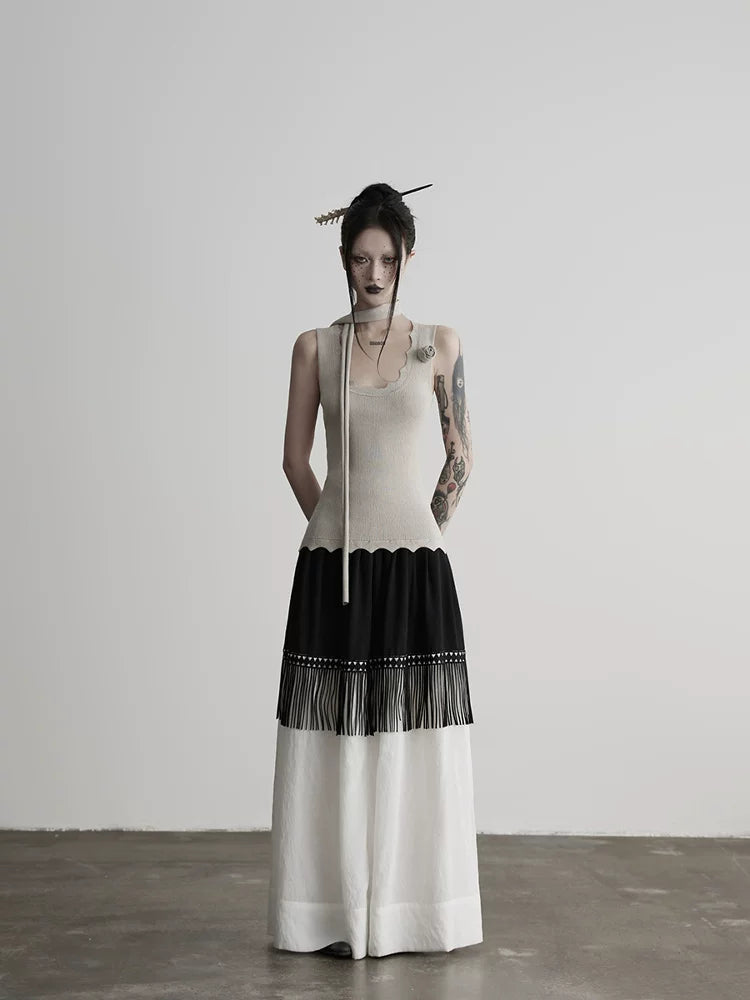 INDULGE Minimalist Contrasting Color Stitching A-shaped Skirt
