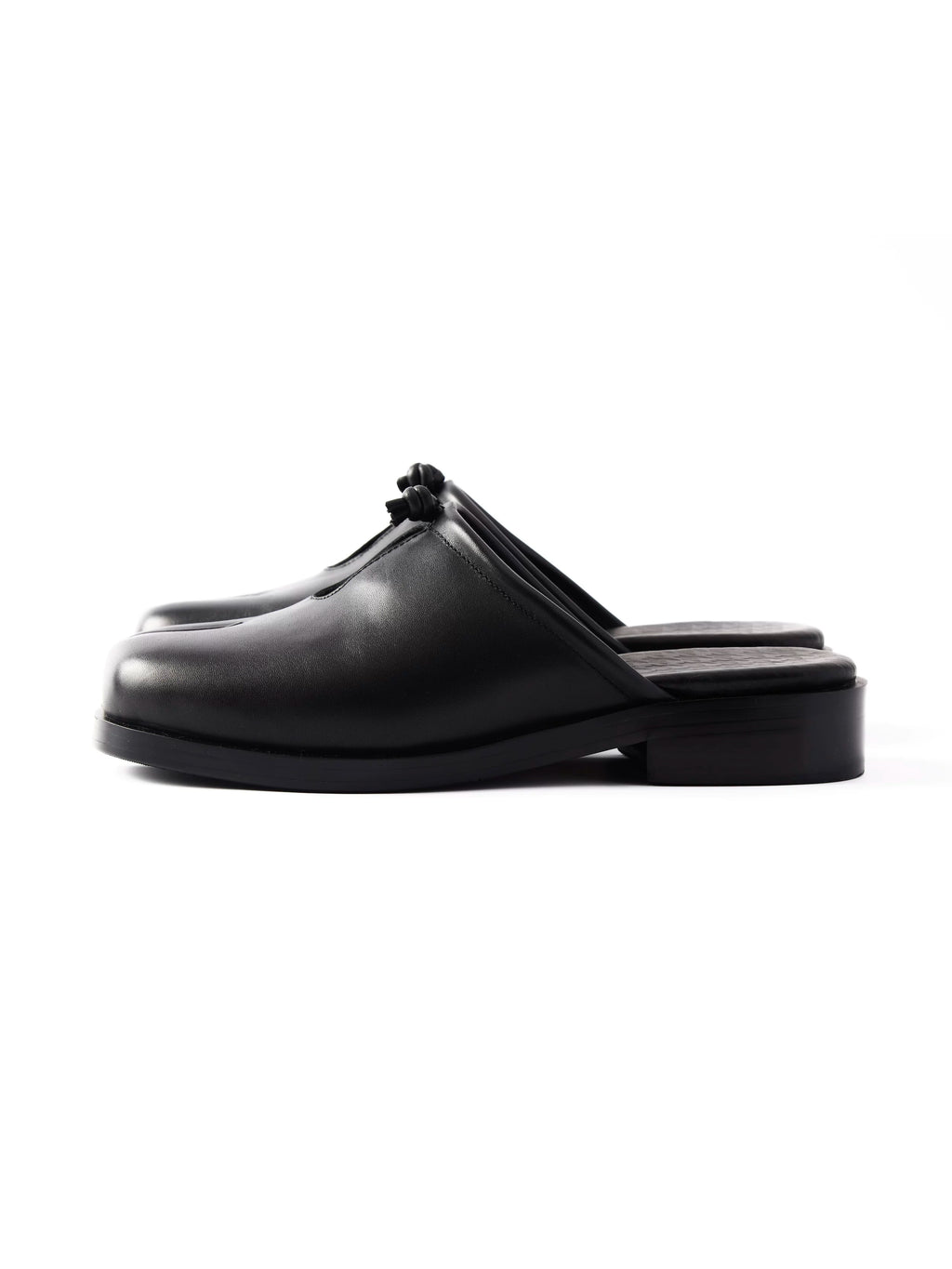 6CRAYON Cowhide Leather Split-Toe Tabi Mule