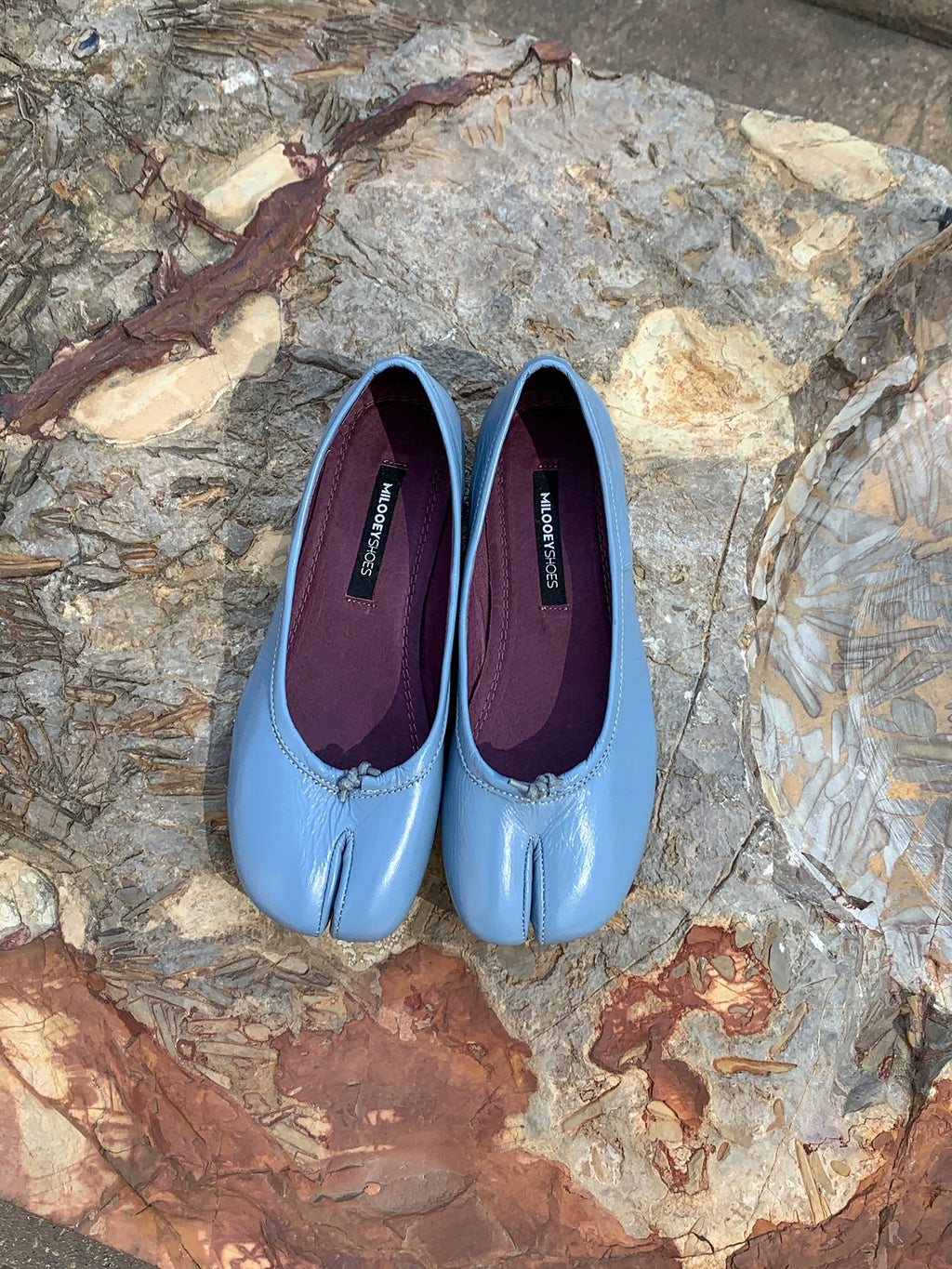 MILOOEY Leather Split-Toe Slip-On Flats