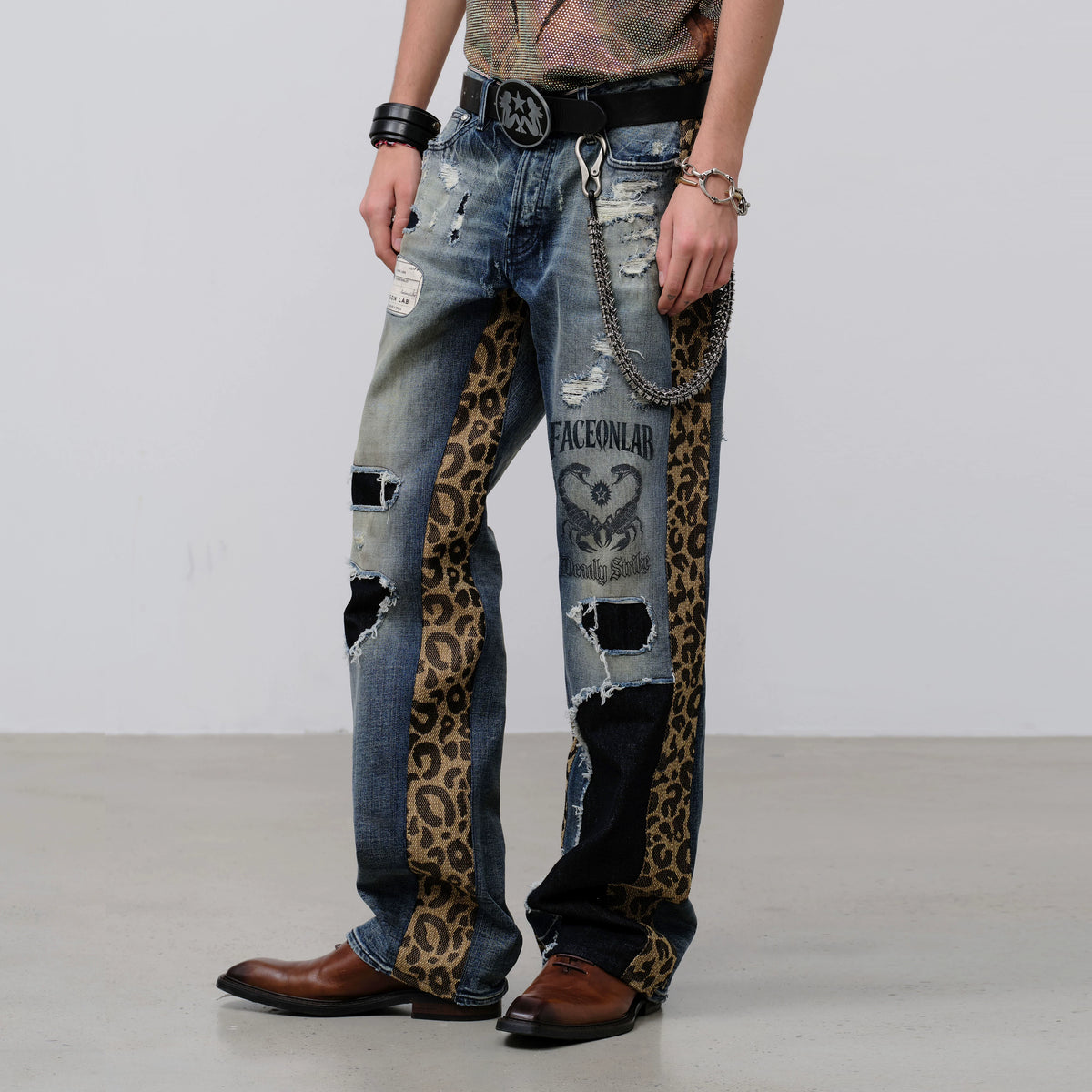 FACEON LAB Leopard Patch Distressed Straight-Leg Jeans