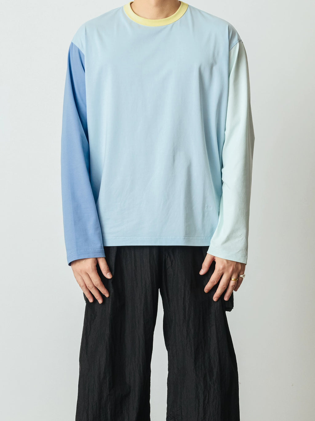 SUPERTOFU Color-Block Moisture-Wicking Loose Long-Sleeve Tee