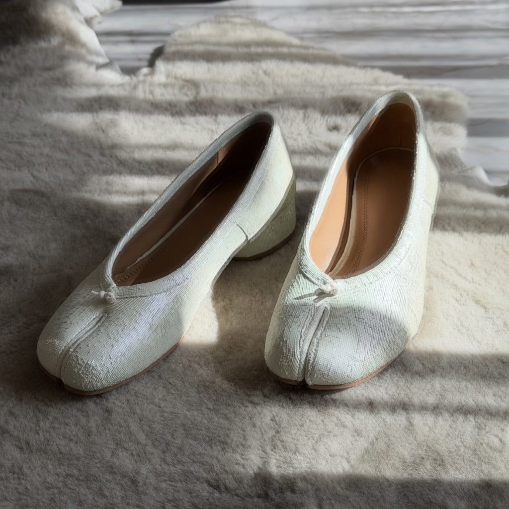 HZxingj Leather Split-Toe Chunky Heel Ballet Flat