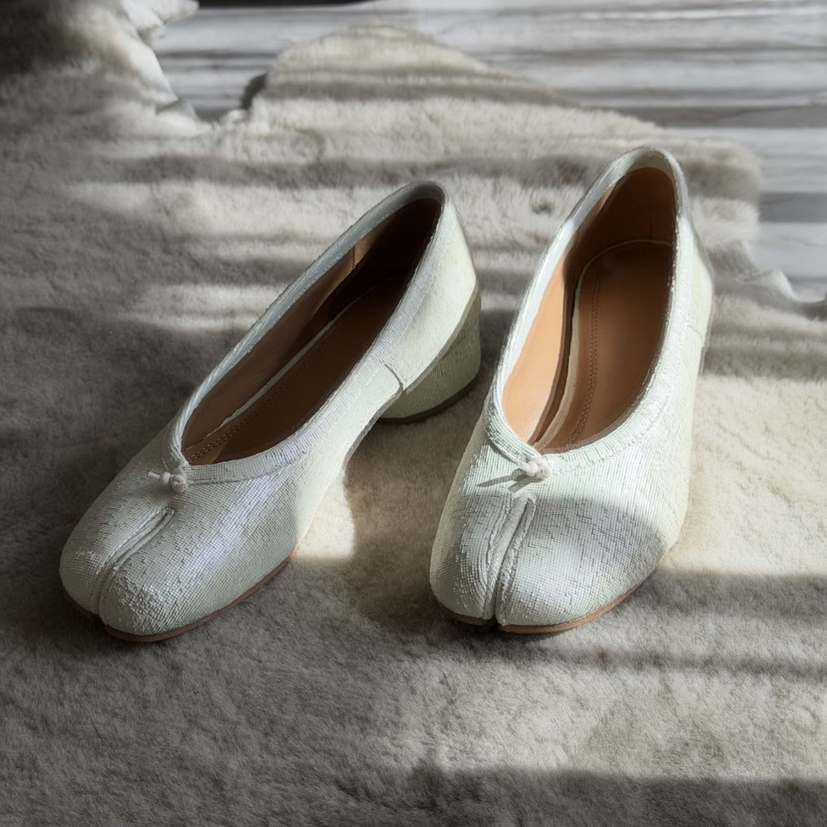 HZxingj Leather Split-Toe Chunky Heel Ballet Flat